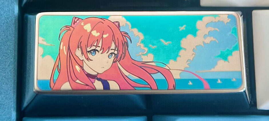 Asuka has a set of left large key positions, titanium alloy carved personalized keycaps, and decorative keycaps.