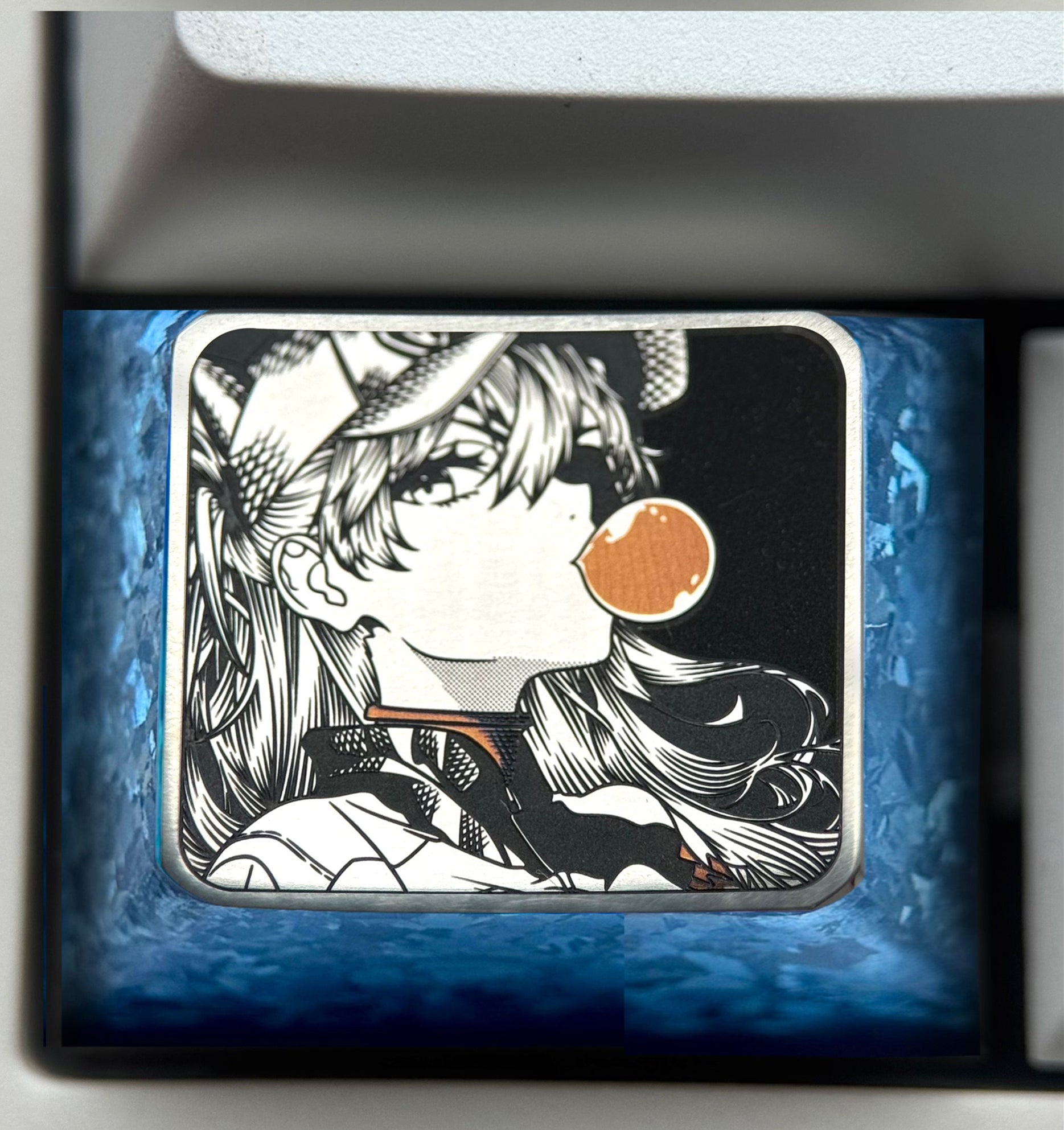 EVA,Asuka, Blowing bubble gum shape, 1.5U titanium alloy personalized keycap, anime and game culture creative peripheral decorative keycap.
