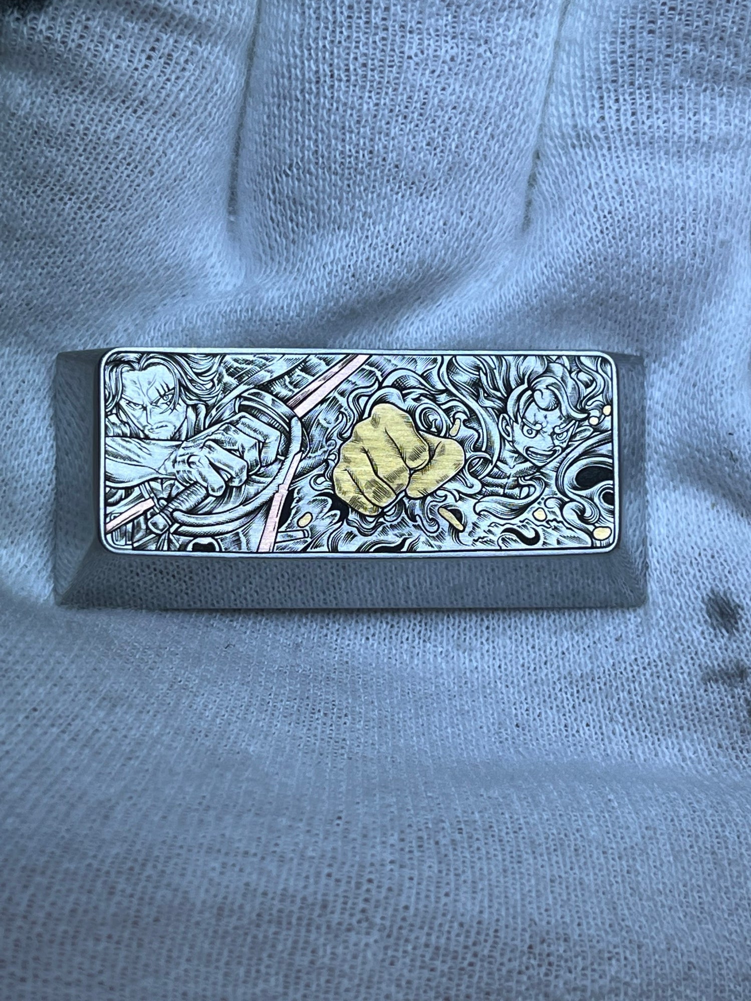 ONE PIECE,Monkey D. Luffy,Shanks, Handmade titanium alloy carving, inlaid with gold, inlaid with purple copper, 2.25U, Enter key cap.