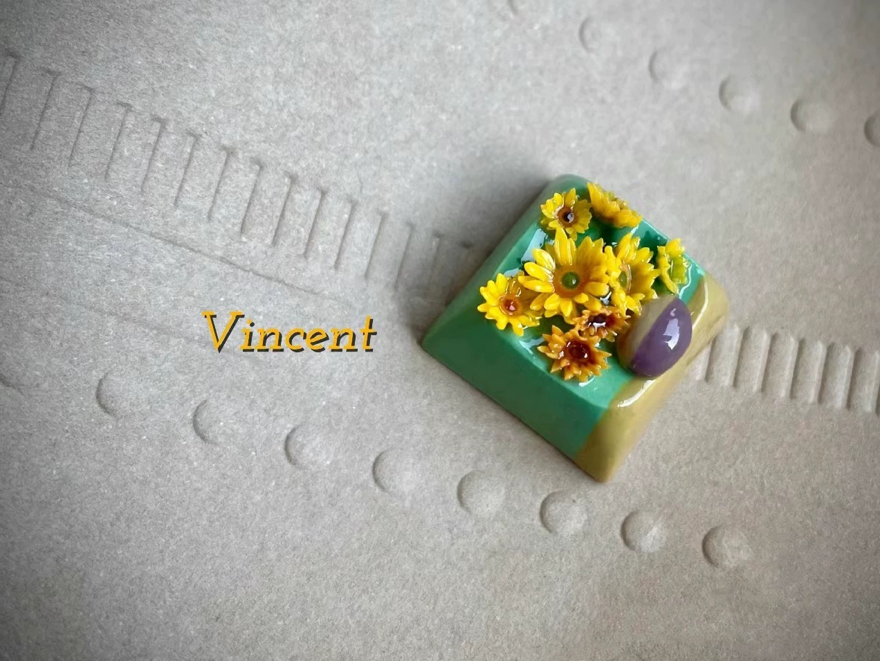 Vincent Willem van Gogh Sunflower, handmade, sticky resin keycaps, original personalized keycaps