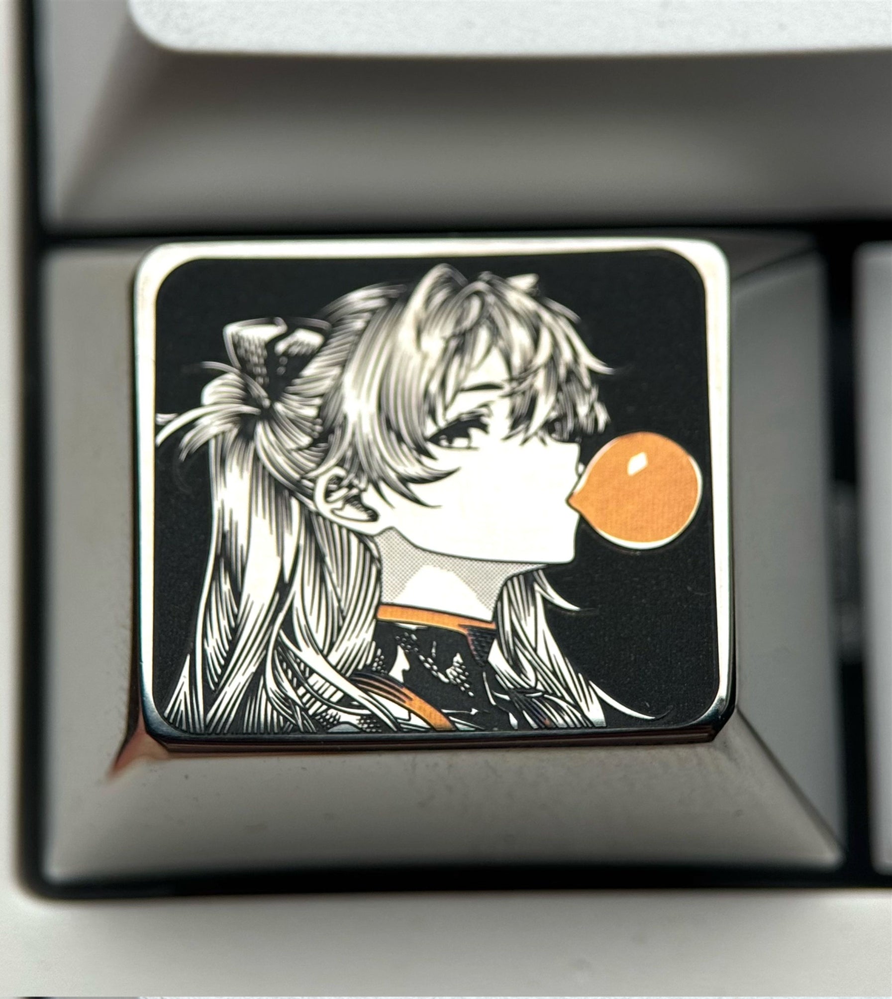 EVA,Asuka, Blowing bubble gum shape, 1.5U titanium alloy personalized keycap, anime and game culture creative peripheral decorative keycap.