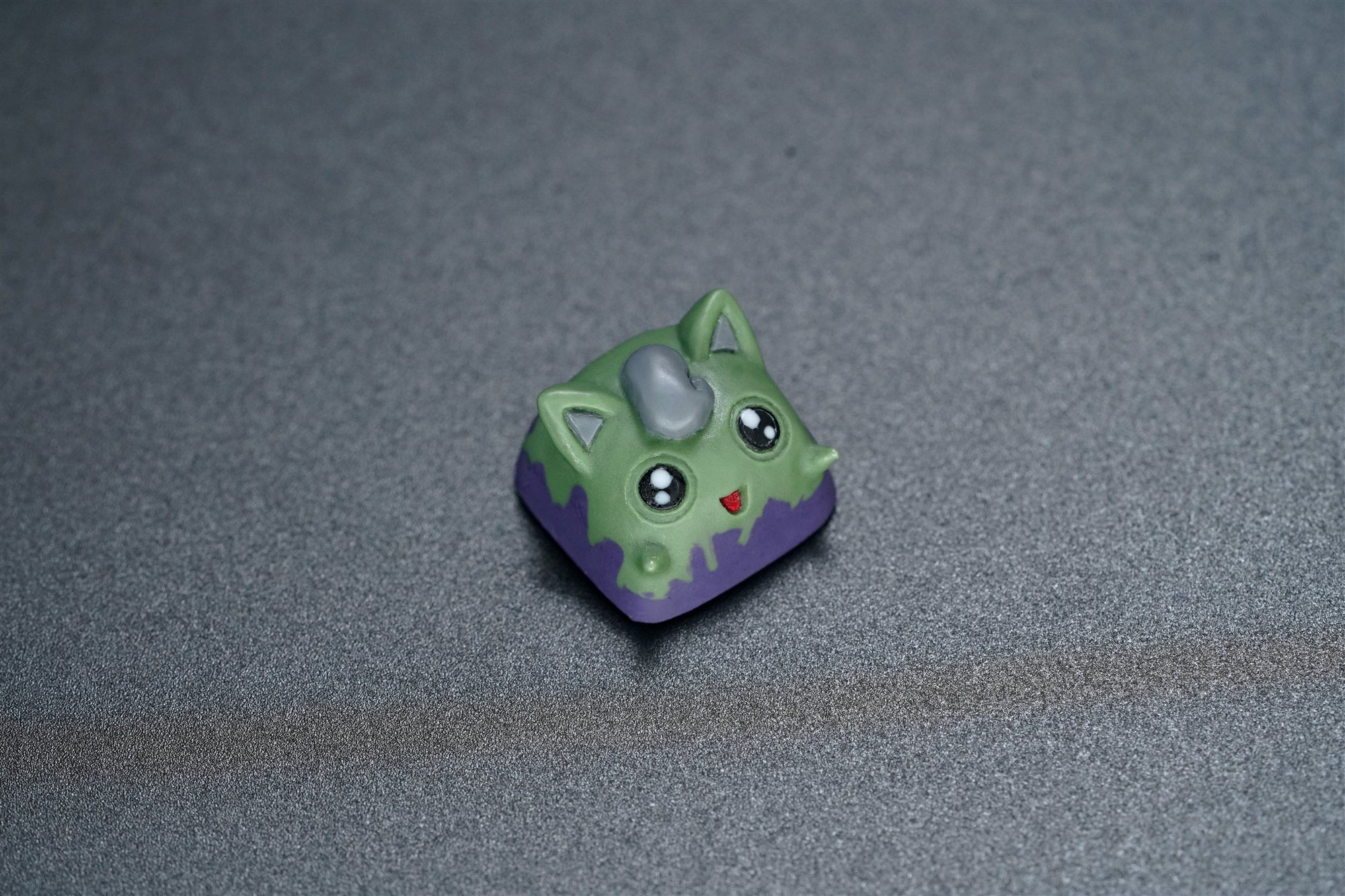 F010