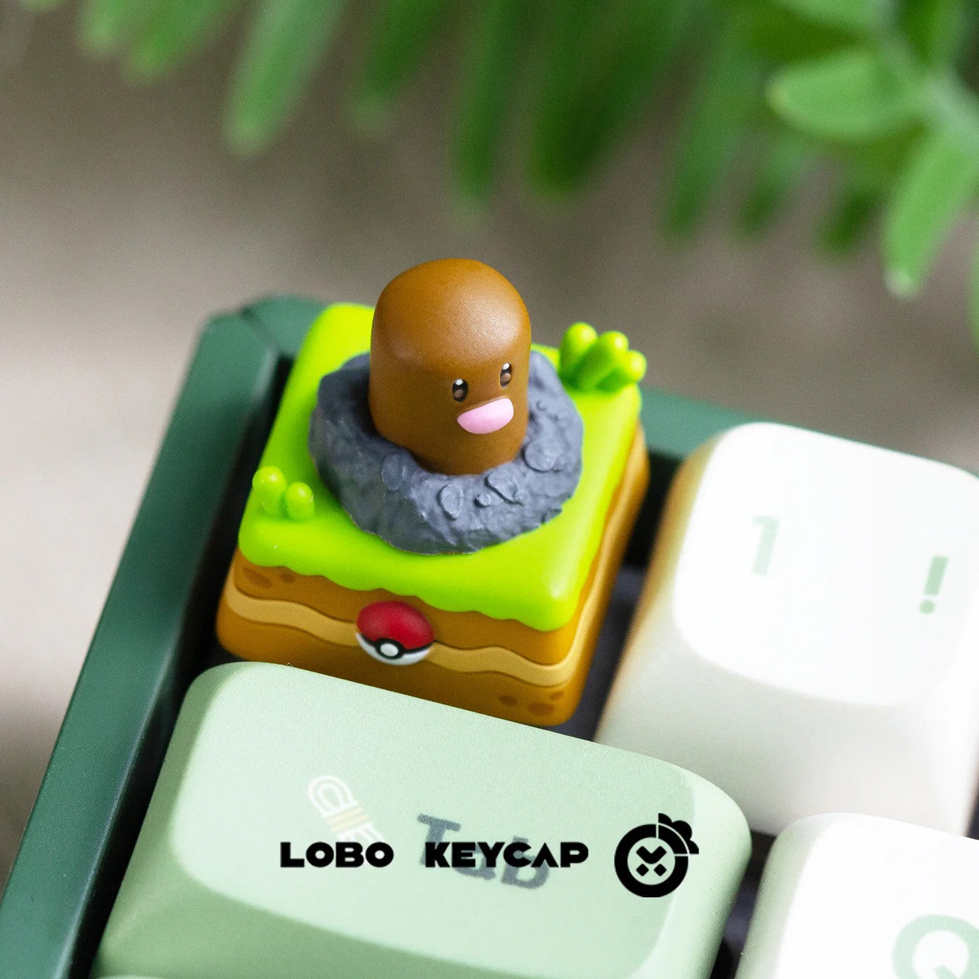 Pok é mon series, rotating style, multi-color resin molding, bearing rotation, cute cartoon personality keycaps, decorative keycaps.