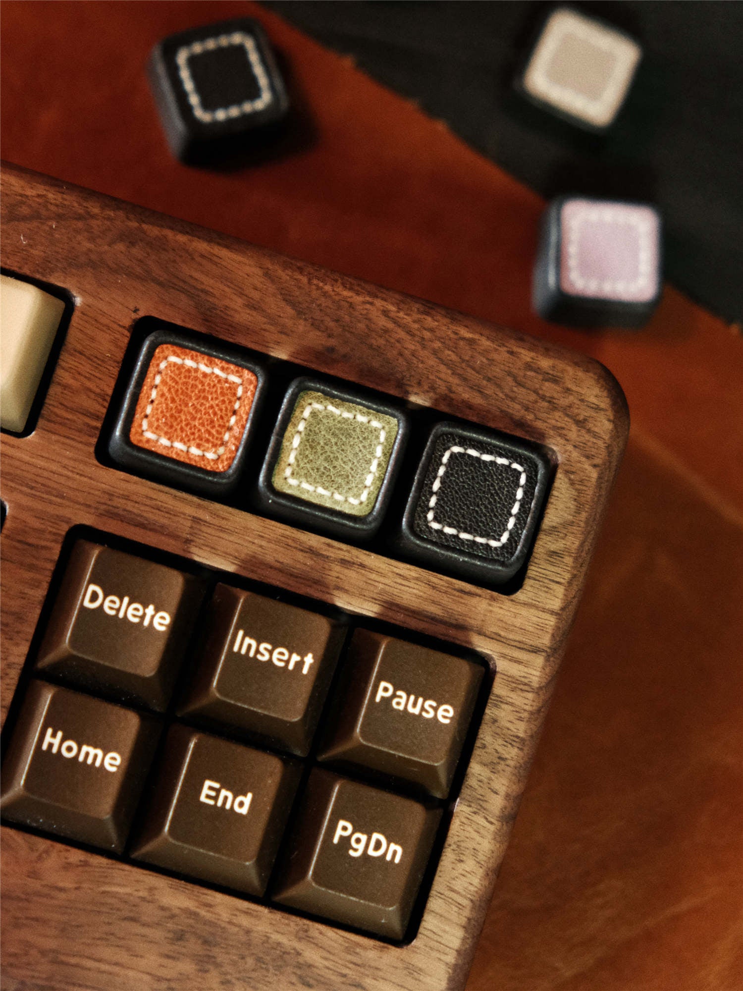 Genuine leather keycaps, personalized handmade retro style mechanical keyboard keycaps, three-dimensional keycaps, creative handmade keycaps