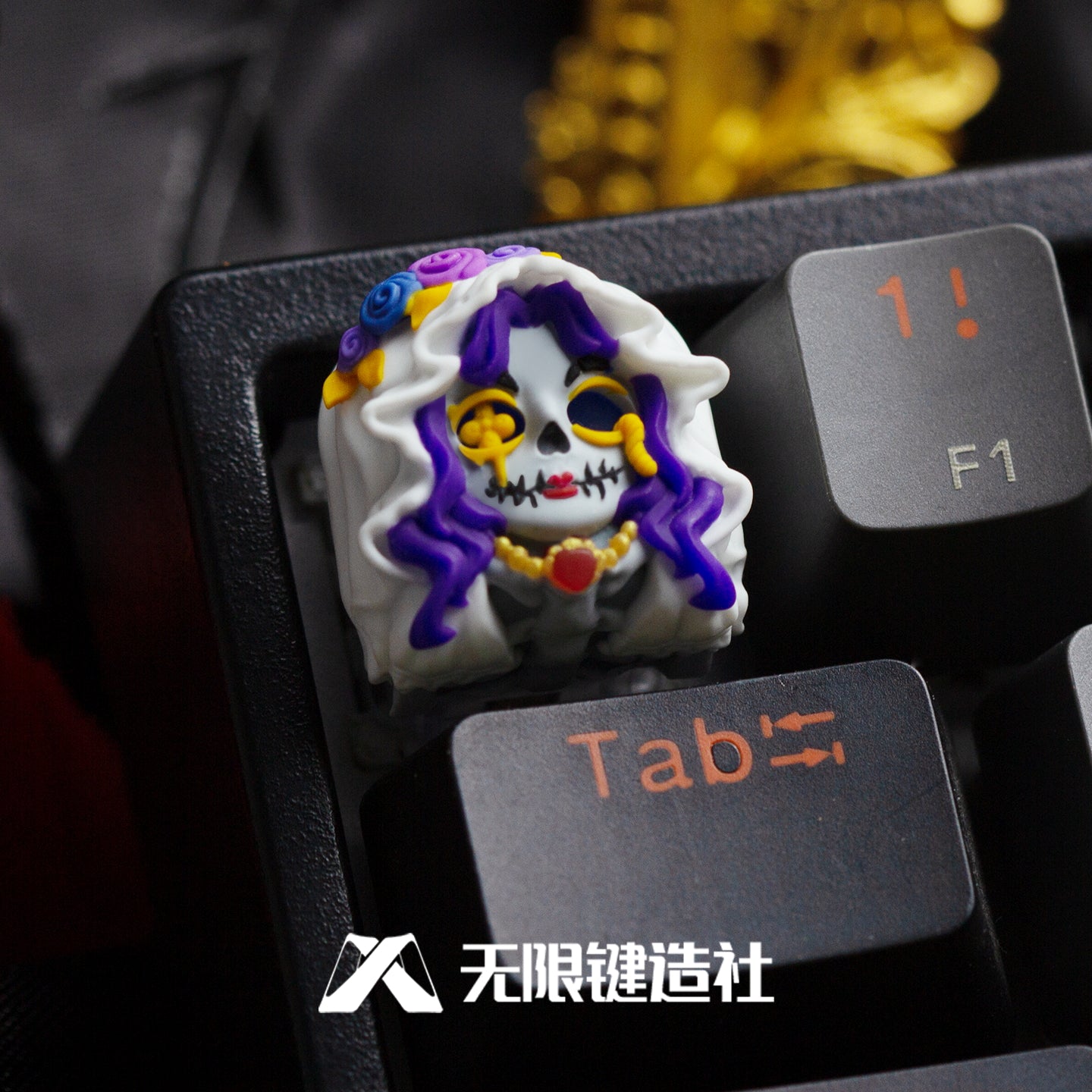 Halloween series, original zombie bride, zombie gentleman, multi-color resin molded personalized keycaps, Halloween gift mechanical keyboard decorative keycaps.