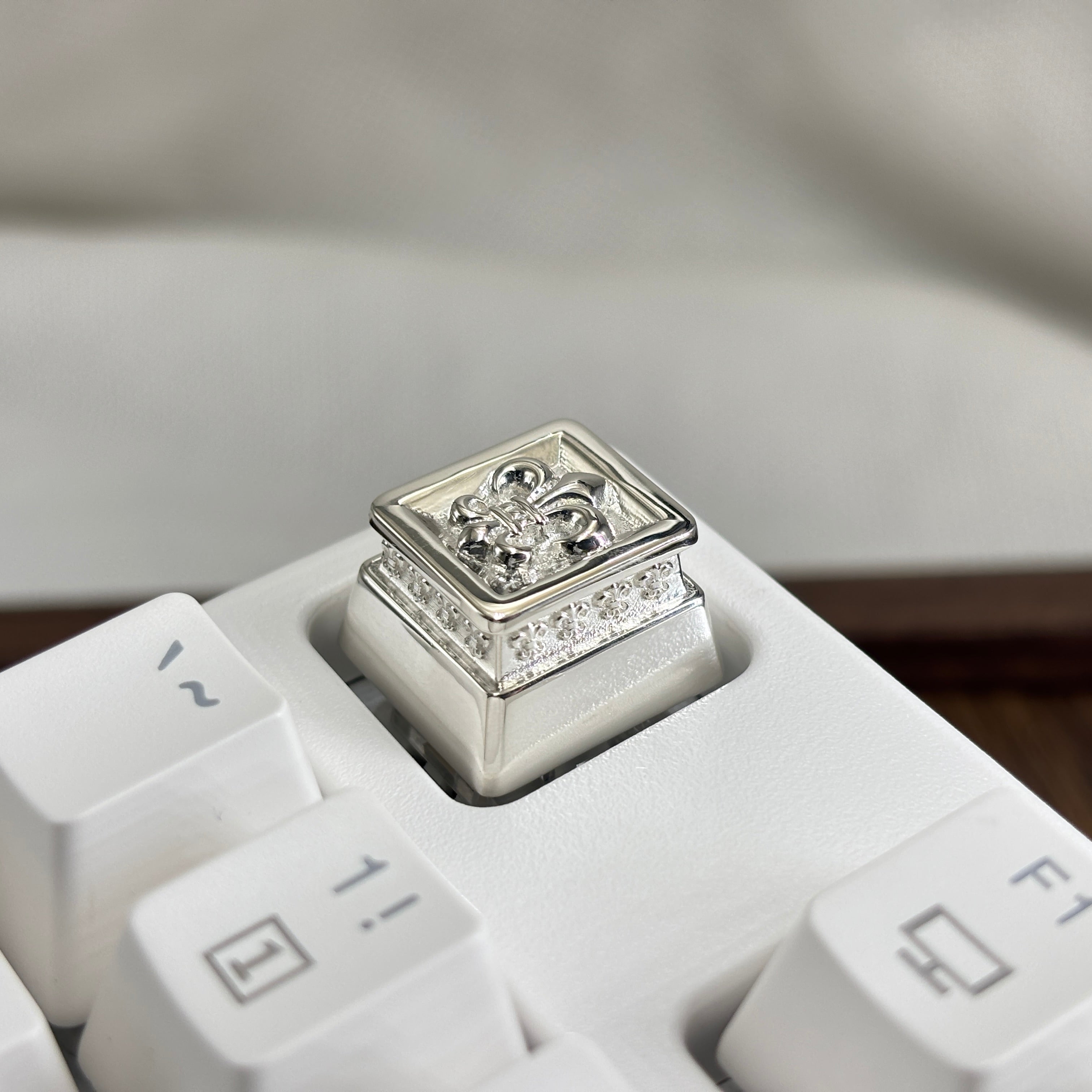 Chrome Hearts style, full keyboard key positions, 925 sterling silver custom trendy cultural keycaps, fashionable and personalized artistic decorative keycaps.