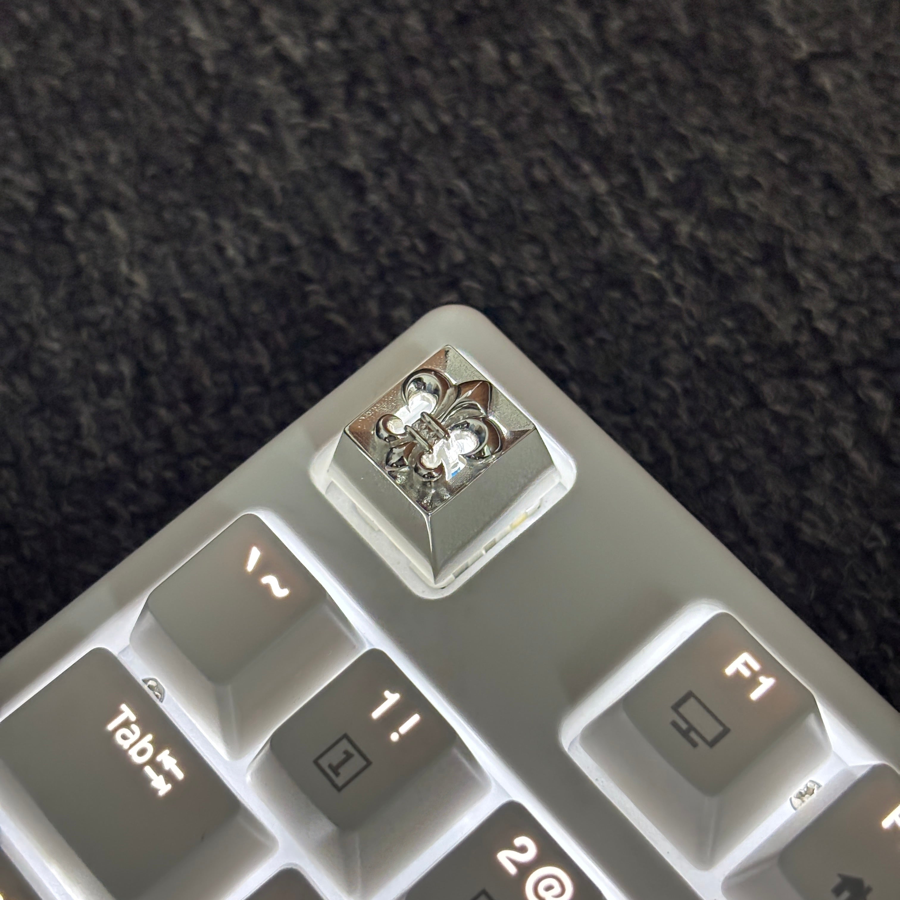 Chrome Hearts style, full keyboard key positions, 925 sterling silver custom trendy cultural keycaps, fashionable and personalized artistic decorative keycaps.