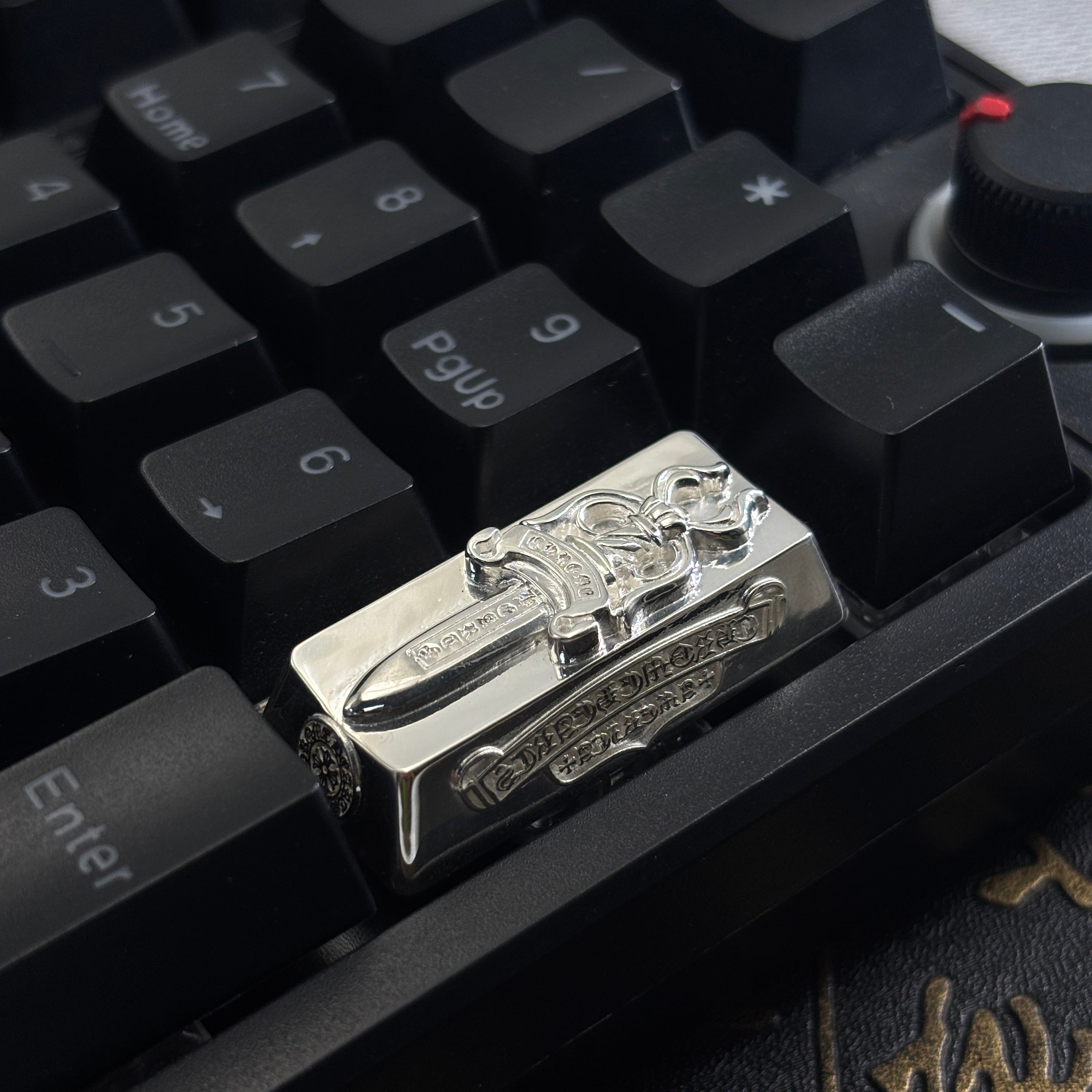 Chrome Hearts style, full keyboard key positions, 925 sterling silver custom trendy cultural keycaps, fashionable and personalized artistic decorative keycaps.