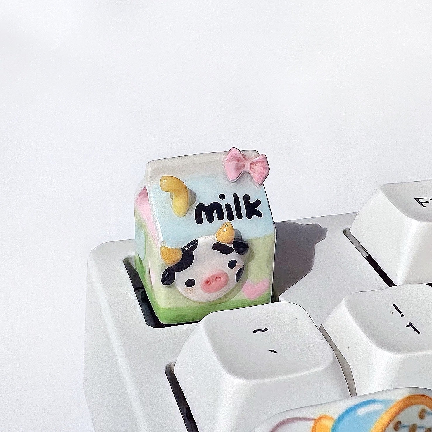 Handmade resin clay, stone plastic clay, personalized keycaps, artisankeycaps, mechanical keyboard decorative keycaps.