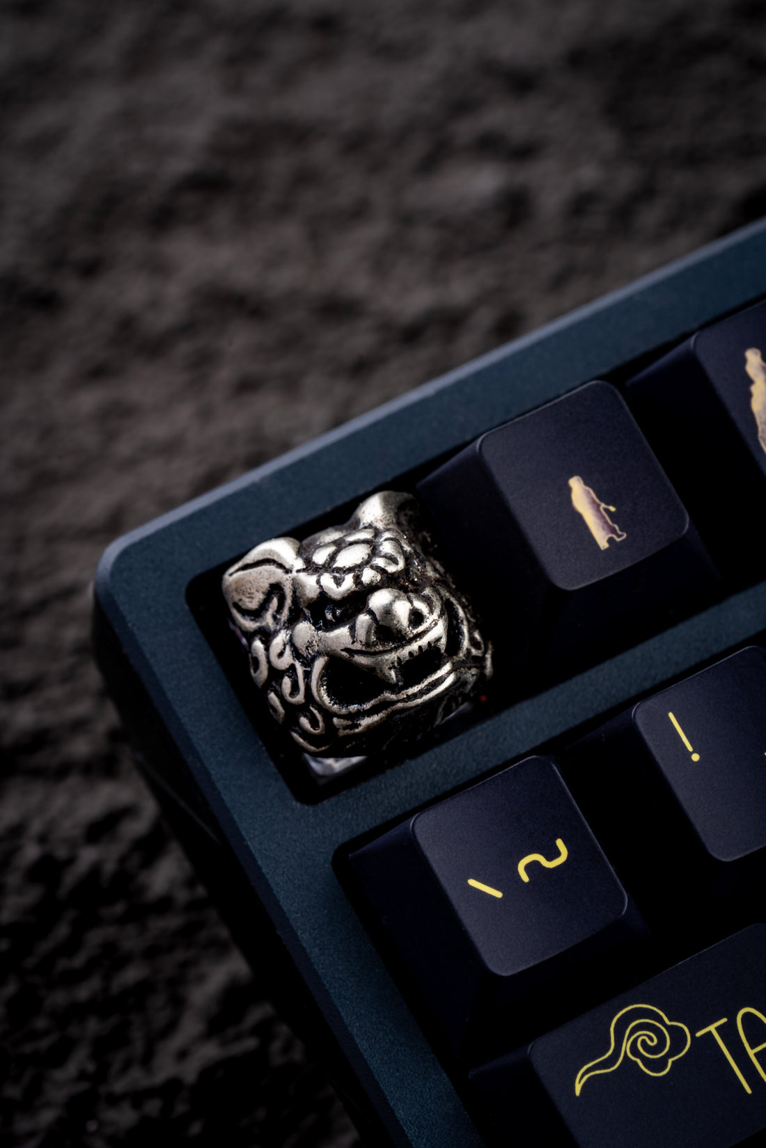 Monster Hunter Keycap Personalized Customized Copper, Original Factory Height Keycap