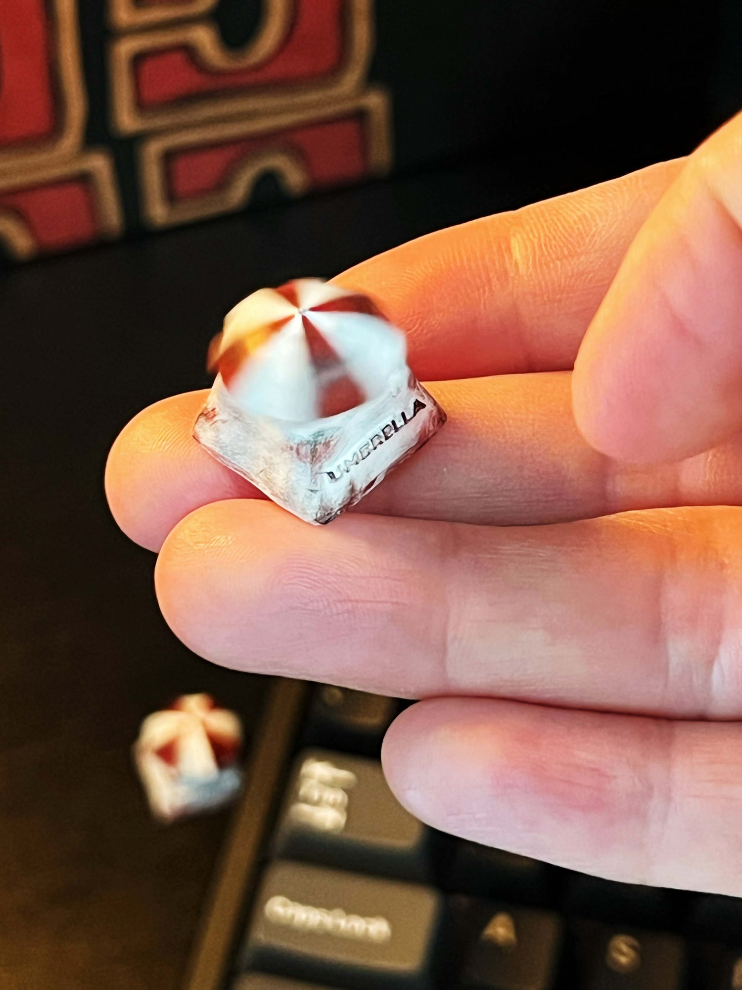 Biochemical crisis protection umbrella keycaps, personalized keycaps, three-dimensional creative rotating mechanical keycaps