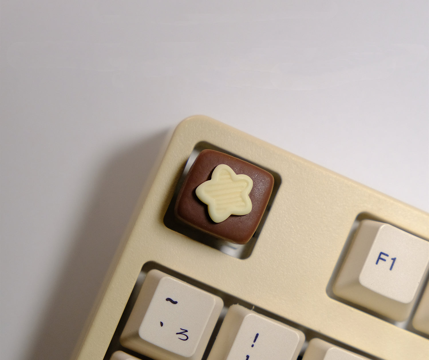 Super realistic, chocolate shaped resin keycaps, personalized keycaps, keyboard decorative keycaps