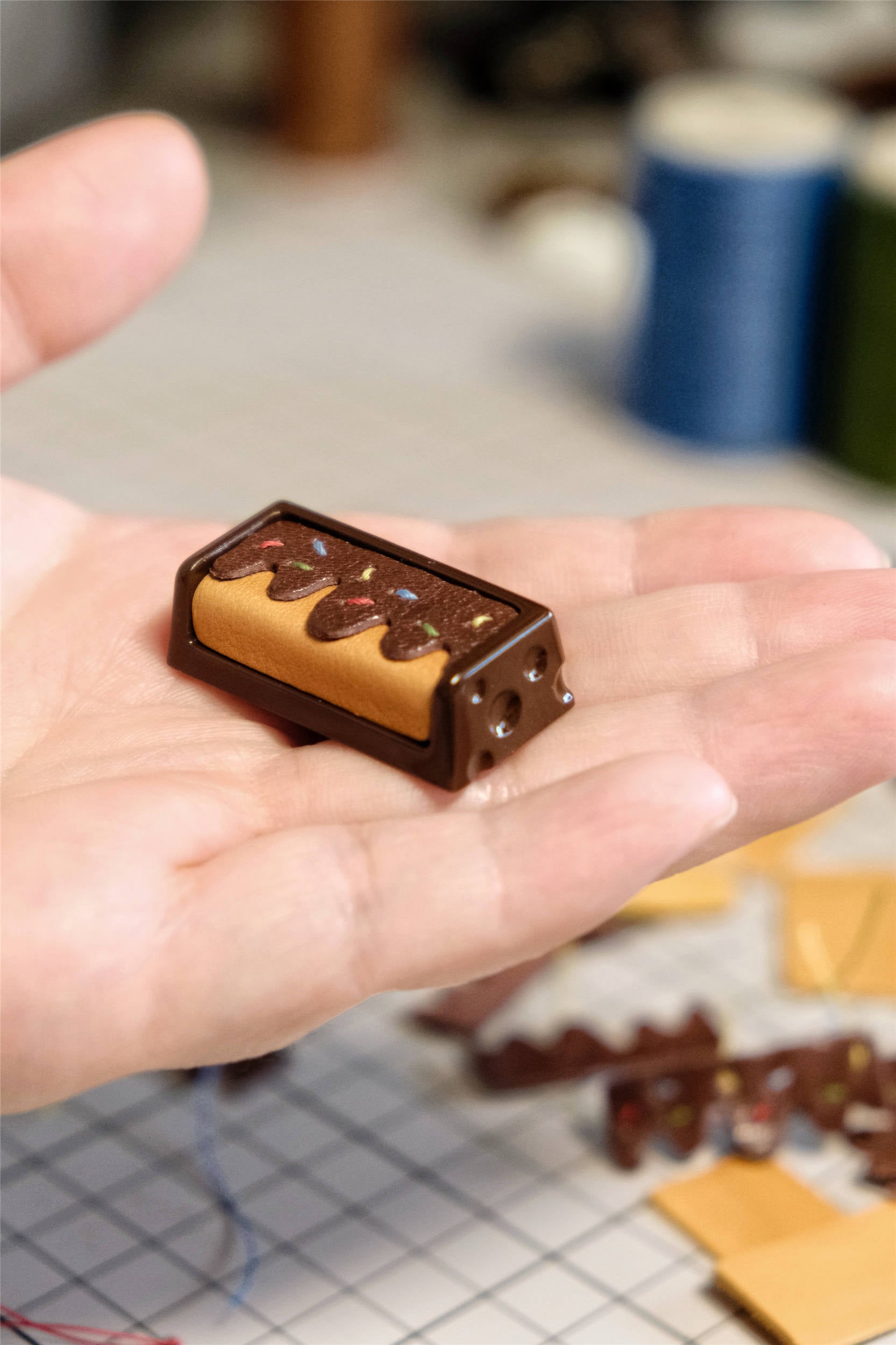 Delicious cake, 2U leather+resin personalized keycaps, mechanical keyboard decorative keycaps, food art creative keycaps