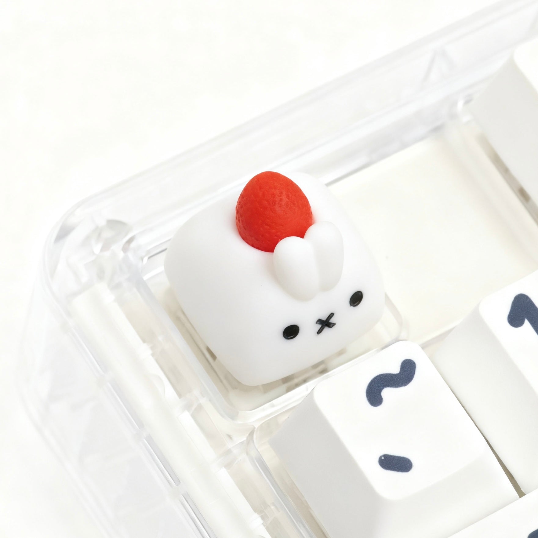 Cute cartoon bunny, multi-color resin molded small animal personalized keycap mechanical keyboard artisankeycaps