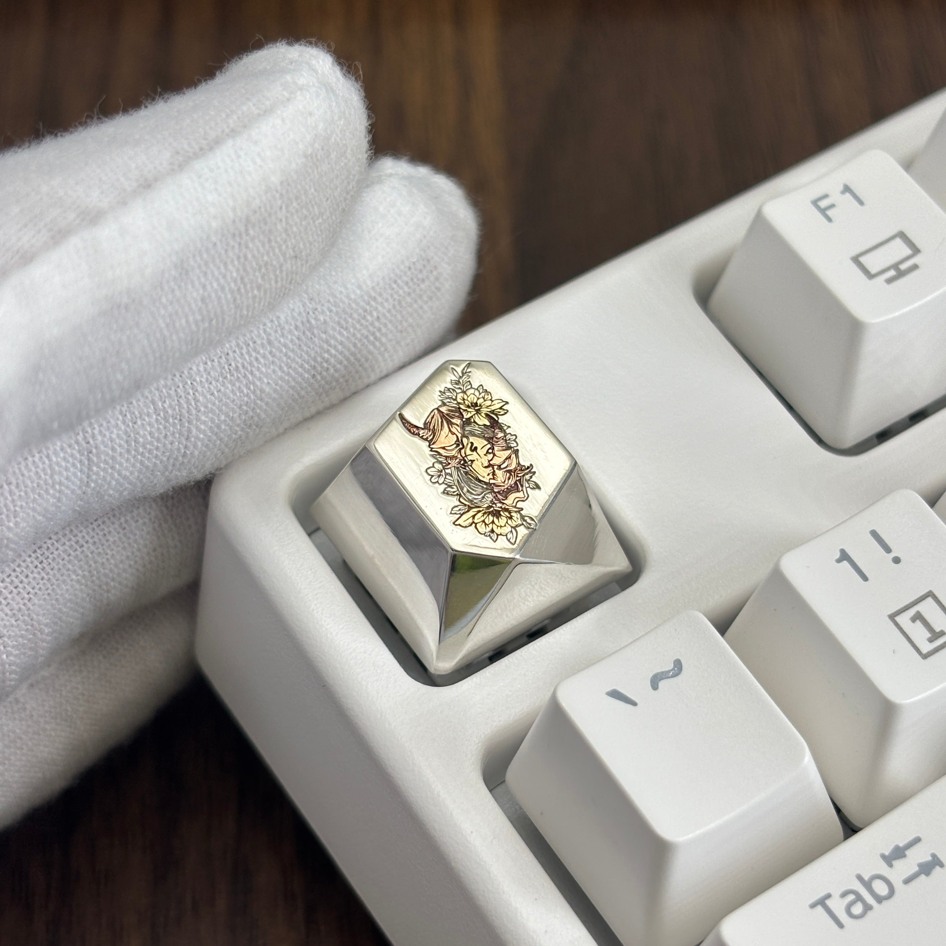 925 pure silver keycaps, irregular shapes, personalized keycaps, metal carved cultural and creative keycaps.