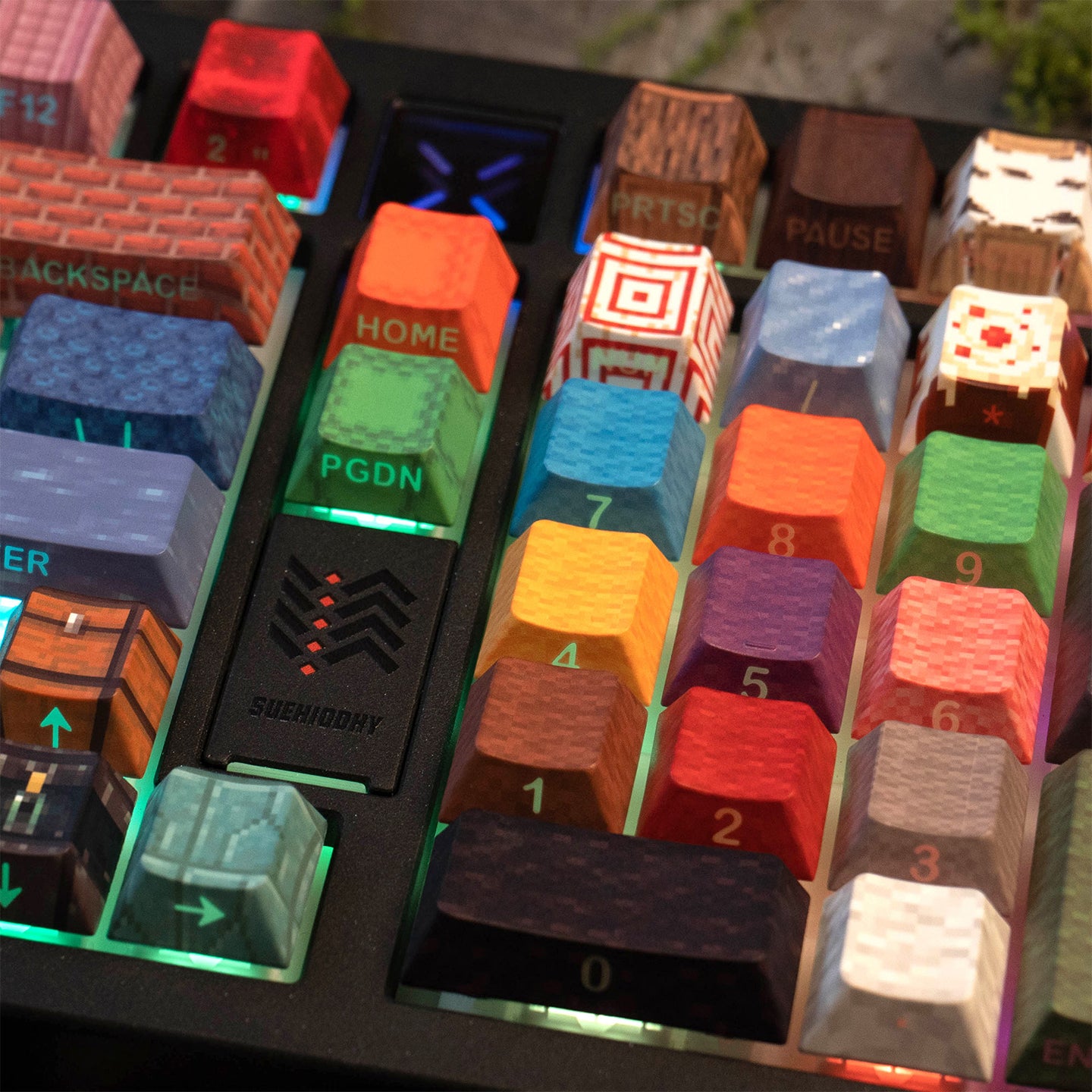 Minecraft theme, side transparent mechanical keyboard keycaps, personalized customization, PBT heat sublimation, original factory height