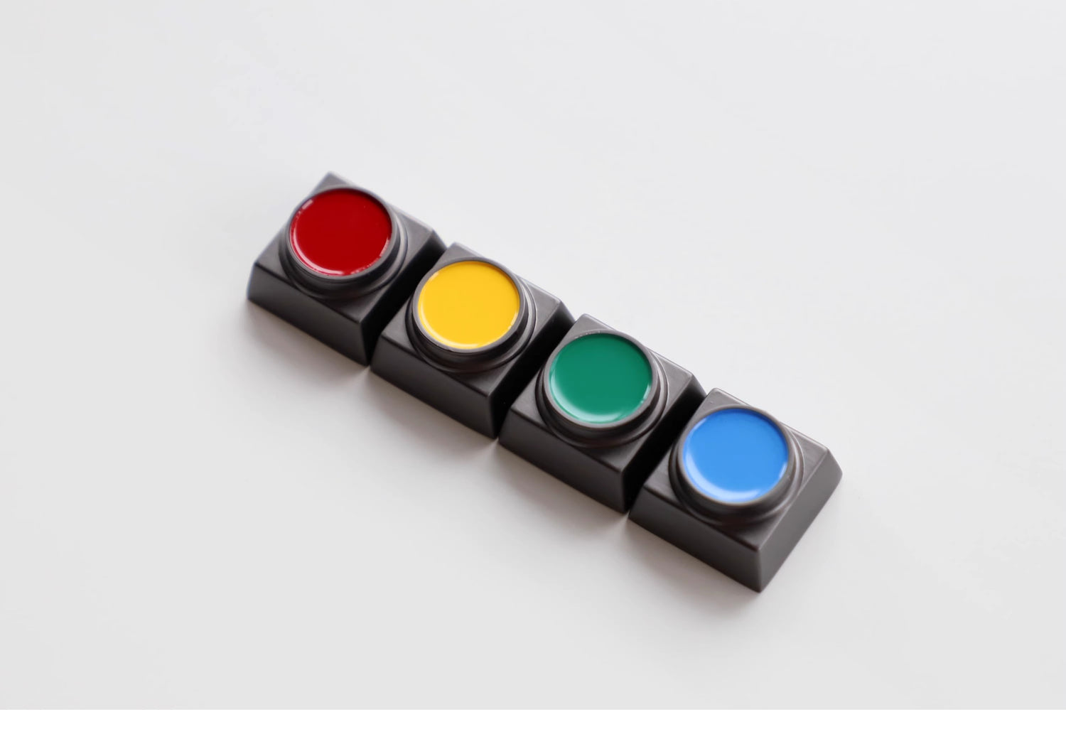 4-color buttons, personalized keycaps for traffic and green light buttons, metal material keycaps for buttons.