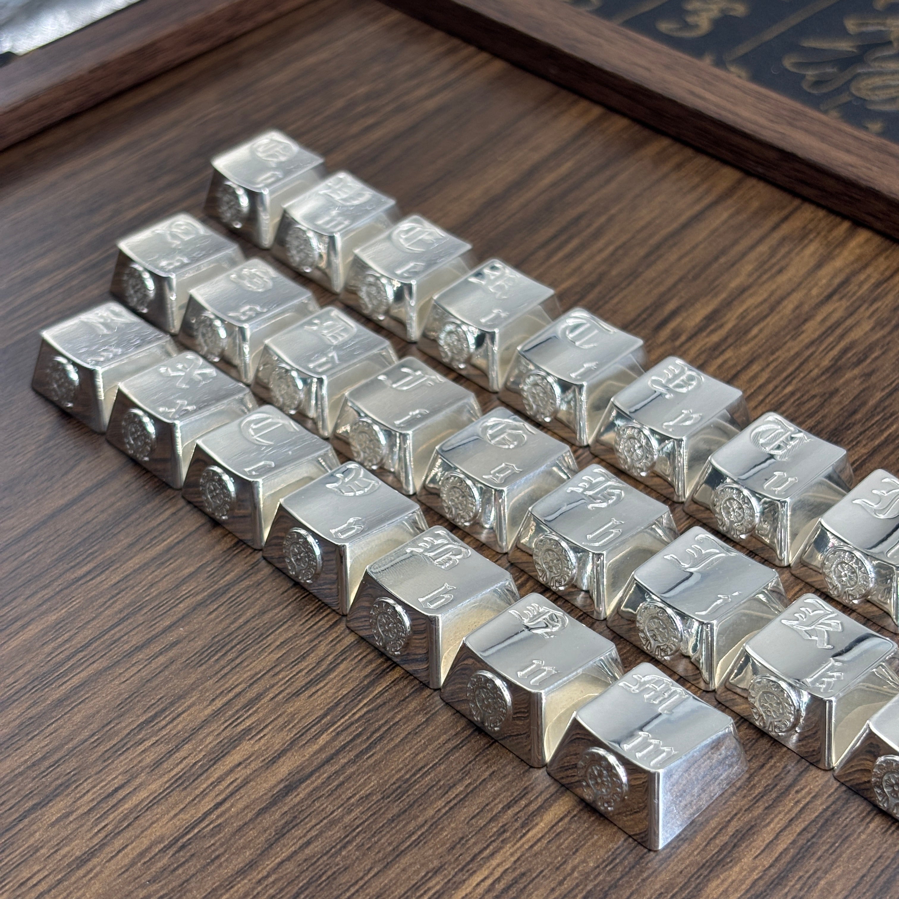 Chrome Hearts style, full keyboard key positions, 925 sterling silver custom trendy cultural keycaps, fashionable and personalized artistic decorative keycaps.