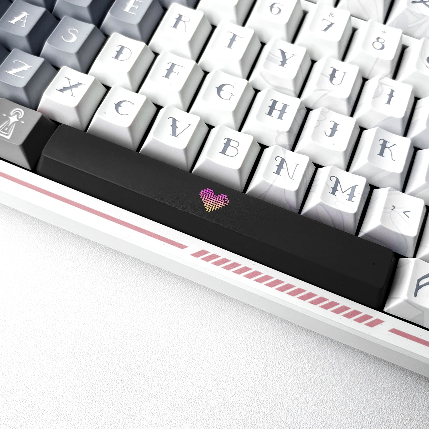 Transparent pixel heart, ABS plastic material, multiple key positions, personalized keycaps
