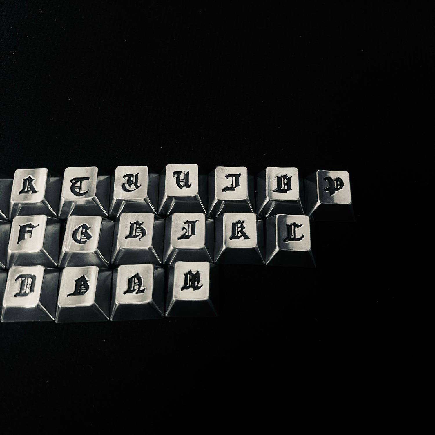 Gothic style metal cherry height 26 letter personalized niche keycap mechanical keyboard dedicated