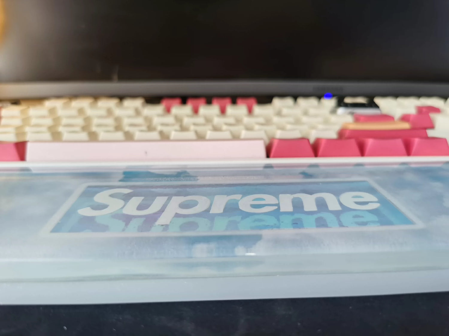 supreme,Keyboard holder, Handmade custom resin hand support, keyboard accessories