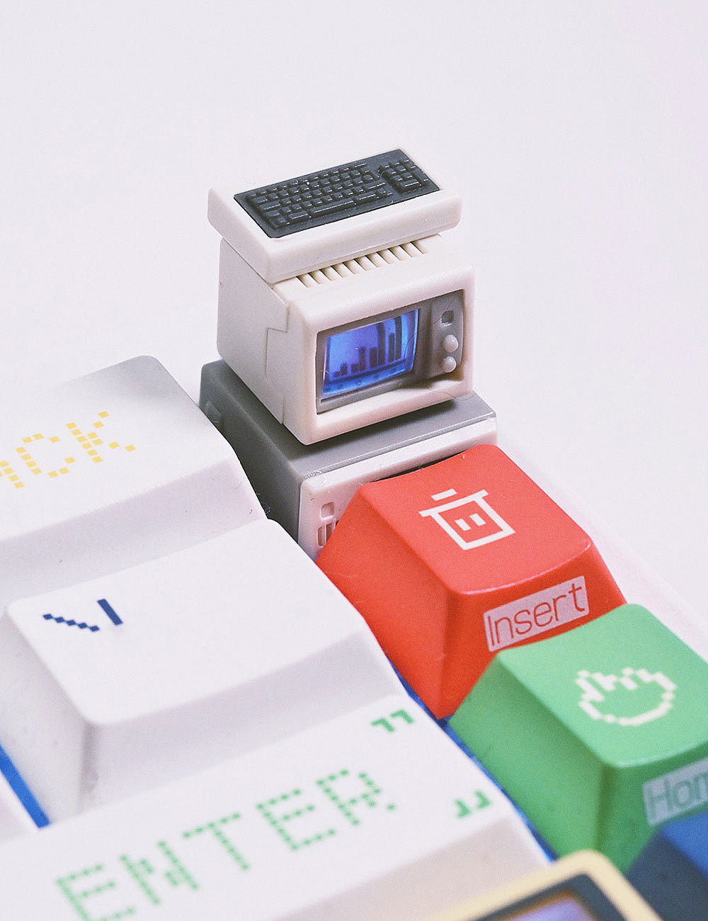 Mac, Macintosh, K-02 prototype keycaps, retro personalized translucent resin keycaps, mechanical keyboard decorative keycaps