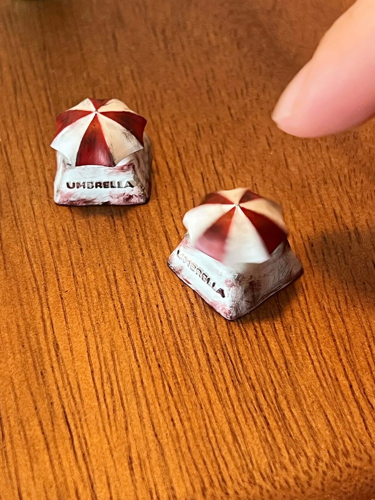 Biochemical crisis protection umbrella keycaps, personalized keycaps, three-dimensional creative rotating mechanical keycaps