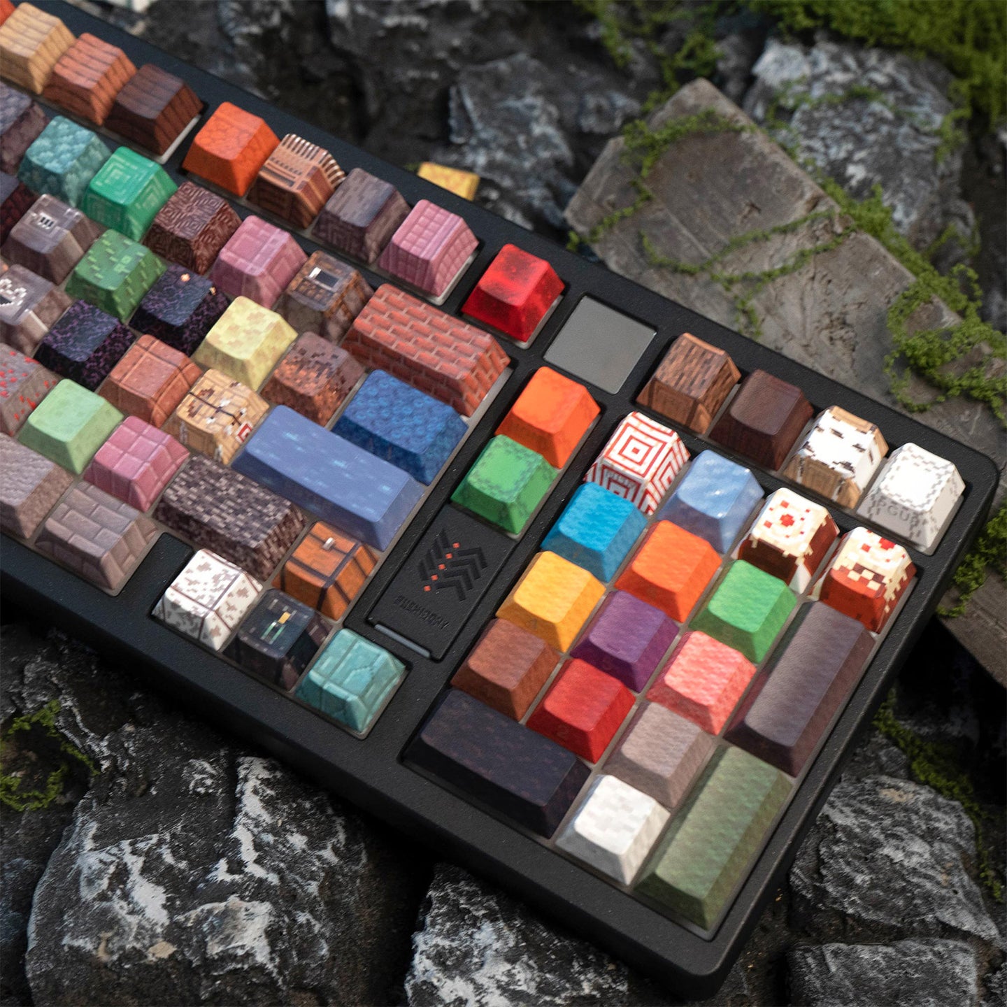 Minecraft theme, side transparent mechanical keyboard keycaps, personalized customization, PBT heat sublimation, original factory height
