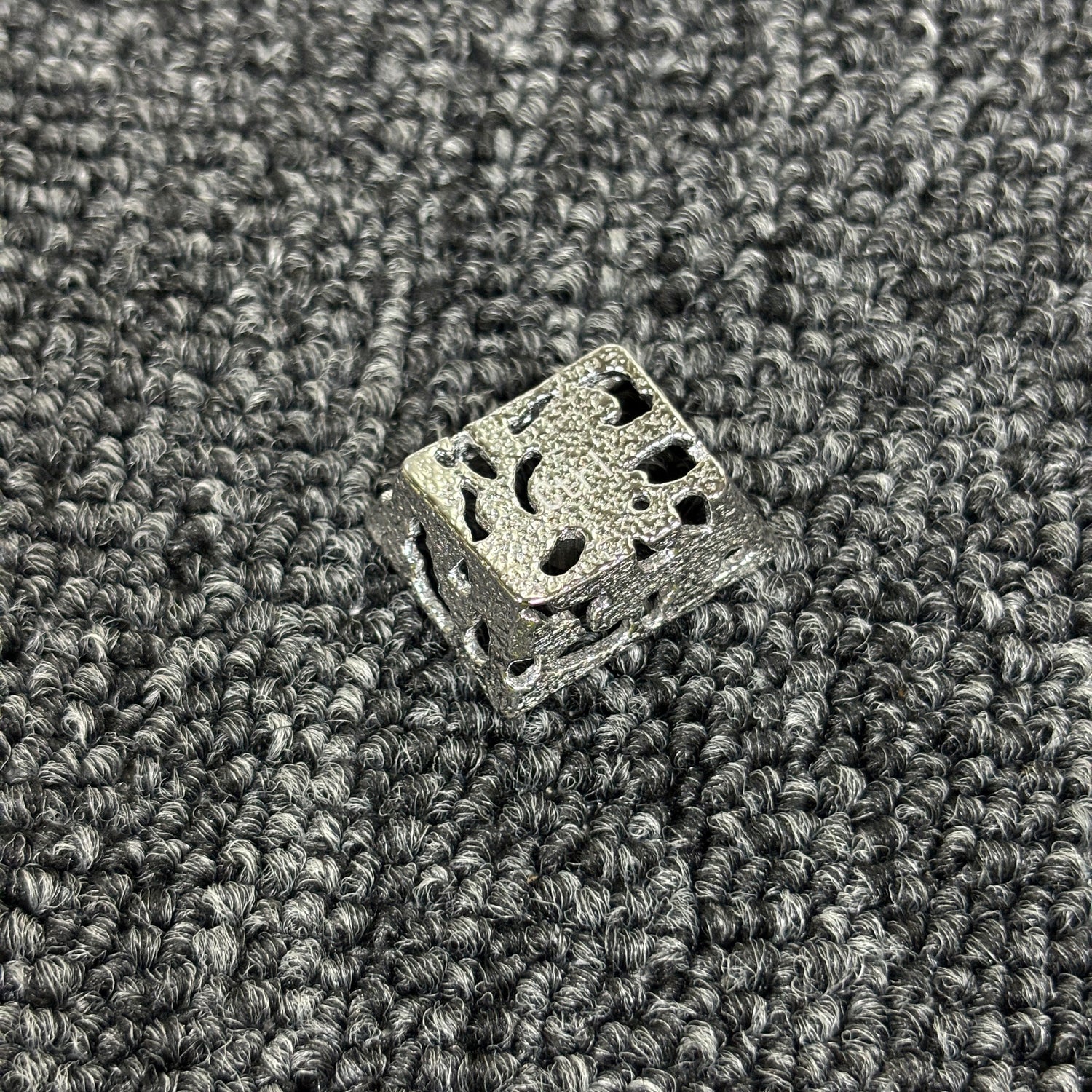 Pure copper and white copper, brass personalized hollow transparent keycaps, metal decorative keycaps