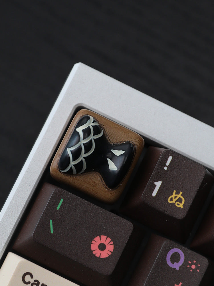 Small belly fish bone personalized keycap resin mechanical keycap cute style cartoon creative keycap