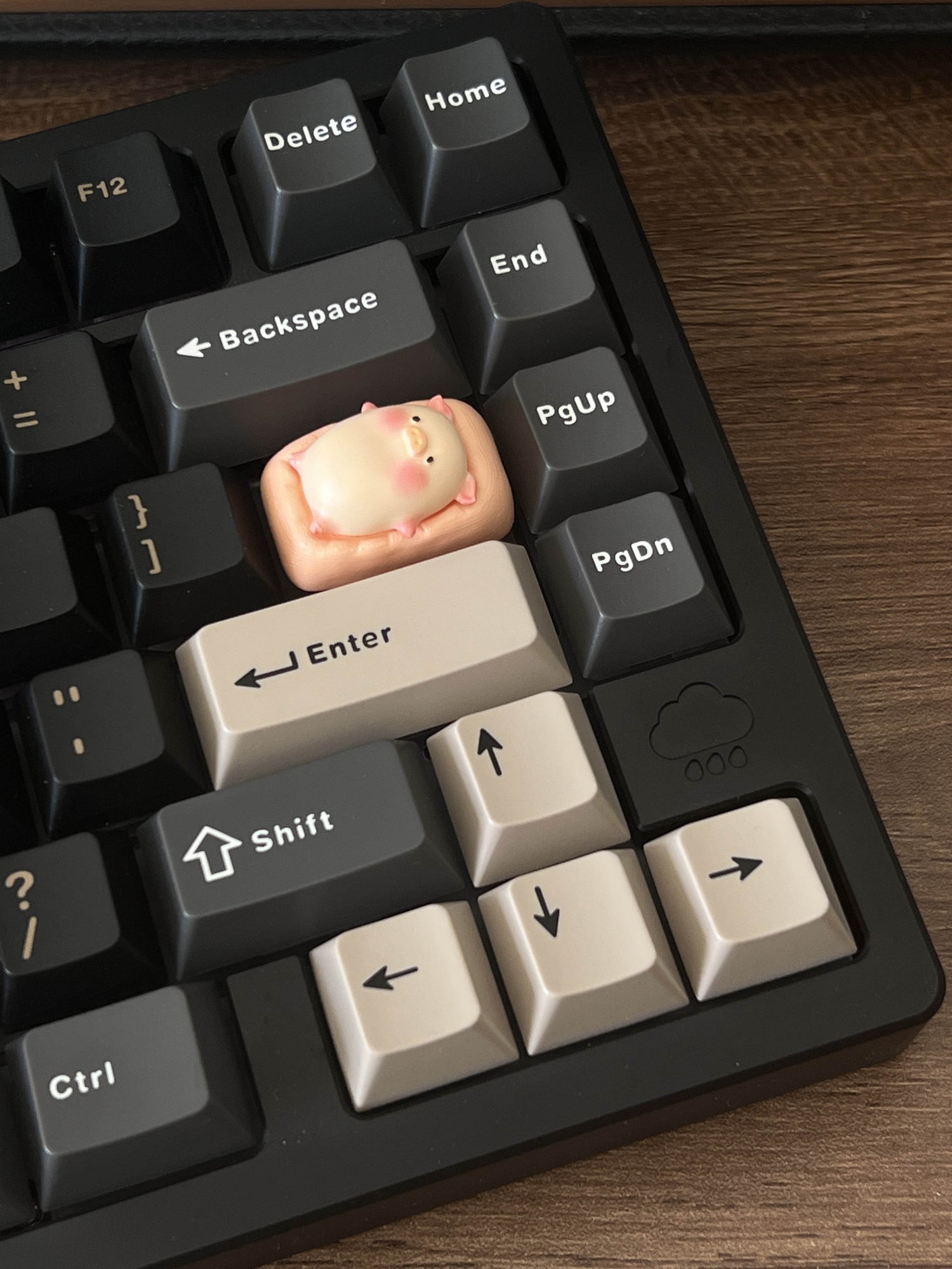Lying flat pig personality keycap handmade resin cute keycap mechanical keyboard keycap