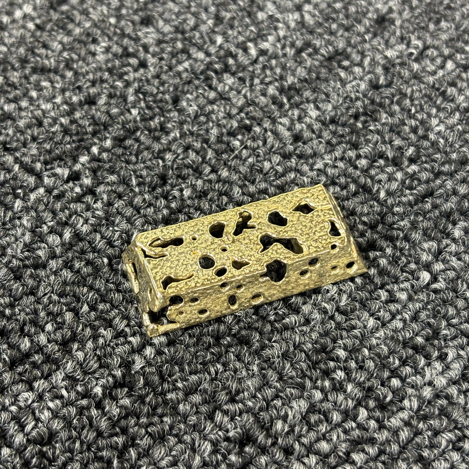 Pure copper and white copper, brass personalized hollow transparent keycaps, metal decorative keycaps