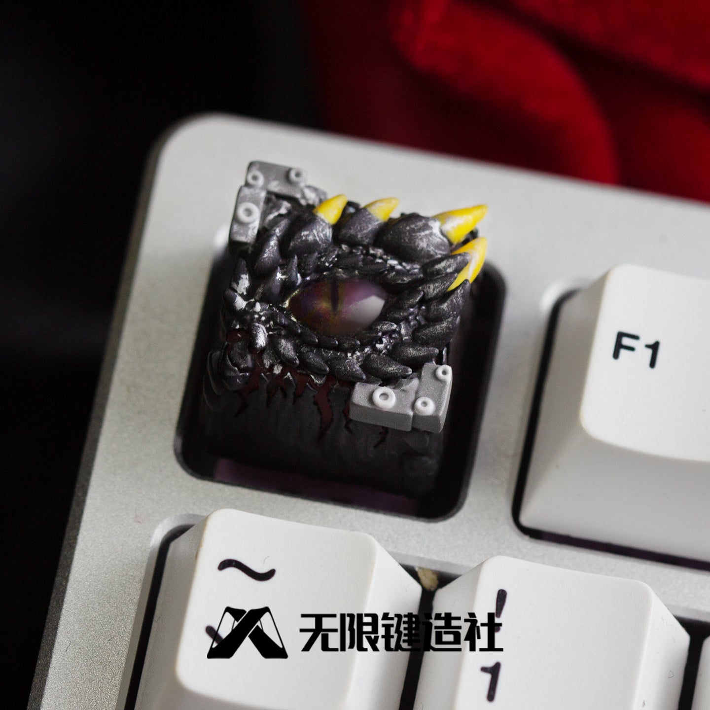 Dragon Eye, multi-color resin molded translucent artisankeycaps, mechanical keyboard art decorative keycaps.
