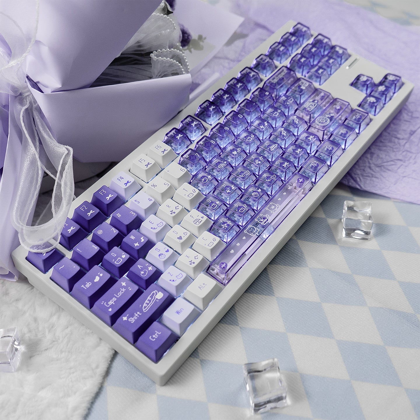 Snowy Mountain Strawberry Heartbeat Gradient Pink Transparent Mechanical Keyboard Keycaps Customization Complete Set PBT+PC Original Factory Height Set Keycaps