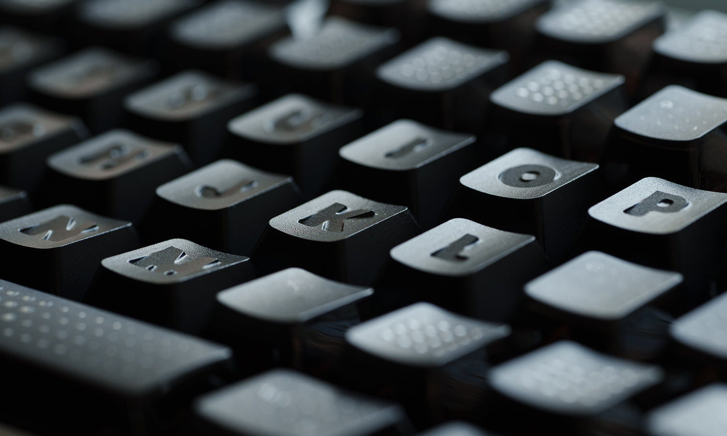 ROTOR mirror inspired aluminum alloy letter keycap set with 27 CNC machined anodized customized personalized keycap letter sets