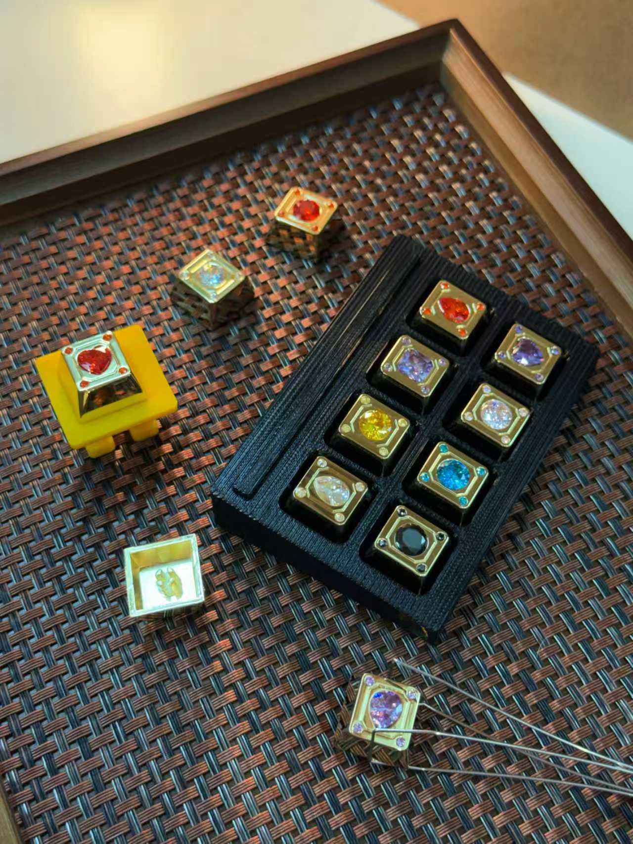 Diamond Star Theme, Imitation Diamond Metal Keycap Base Personalized Keycap Original Factory R4 Highly Decorative Keycap