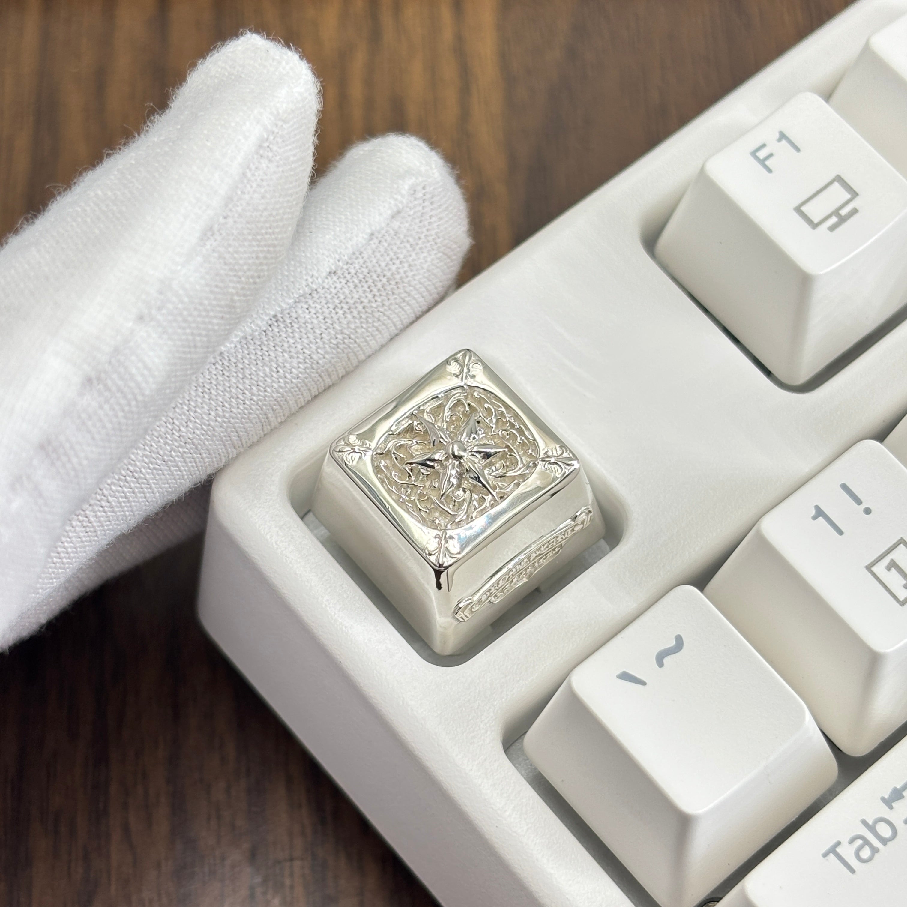Chrome Hearts style, full keyboard key positions, 925 sterling silver custom trendy cultural keycaps, fashionable and personalized artistic decorative keycaps.