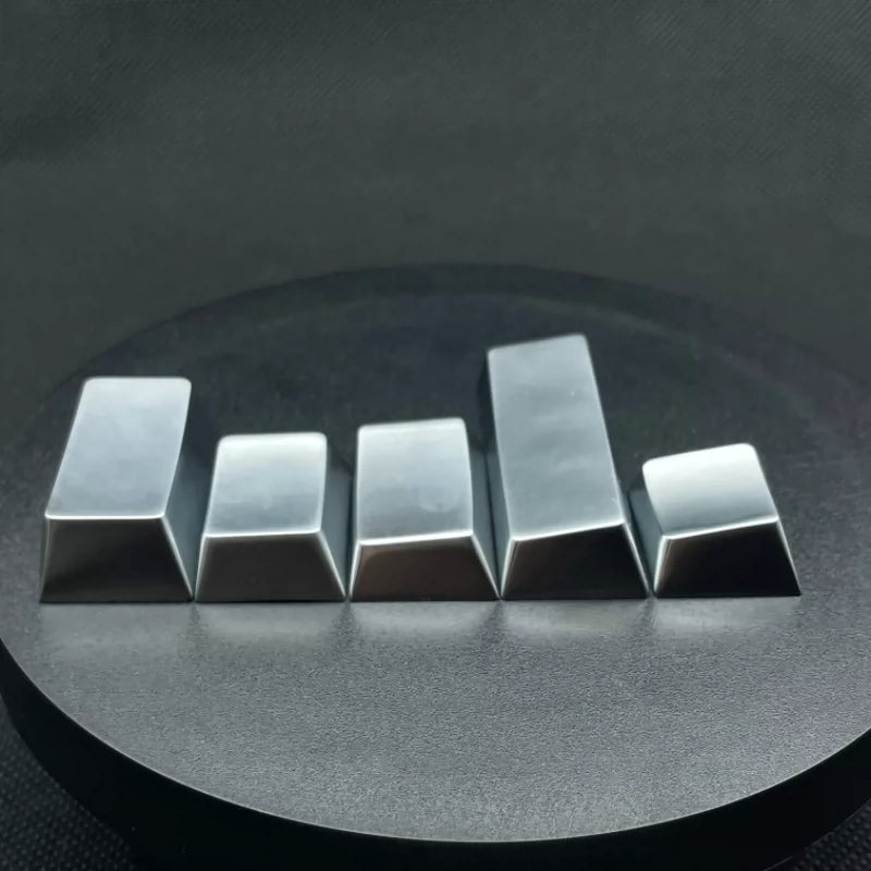 Metal material keycaps, personalized keycaps for large key positions. Metallic texture without engraving