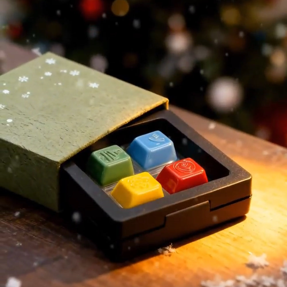 Christmas themed set ceramic keycaps, ceramic material holiday atmosphere high saturation color personalized keycaps, mechanical keyboard decorative keycaps.