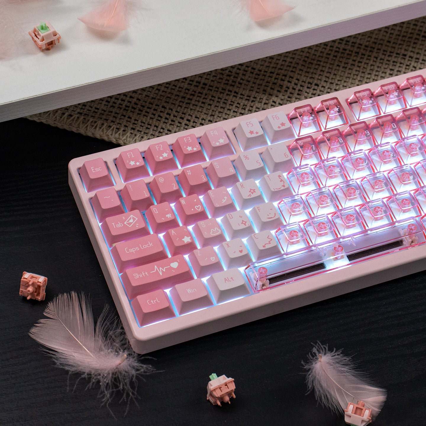 Snowy Mountain Strawberry Heartbeat Gradient Pink Transparent Mechanical Keyboard Keycaps Customization Complete Set PBT+PC Original Factory Height Set Keycaps