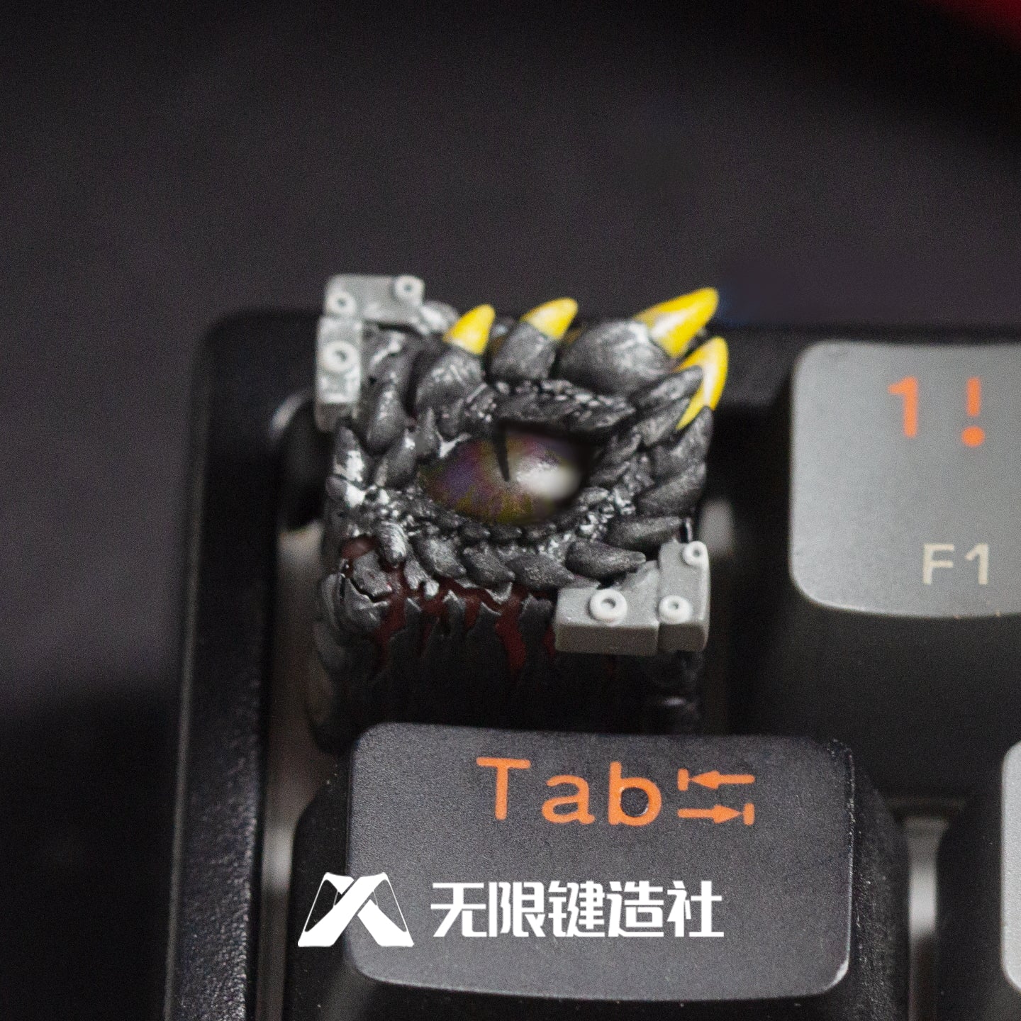 Dragon Eye, multi-color resin molded translucent artisankeycaps, mechanical keyboard art decorative keycaps.