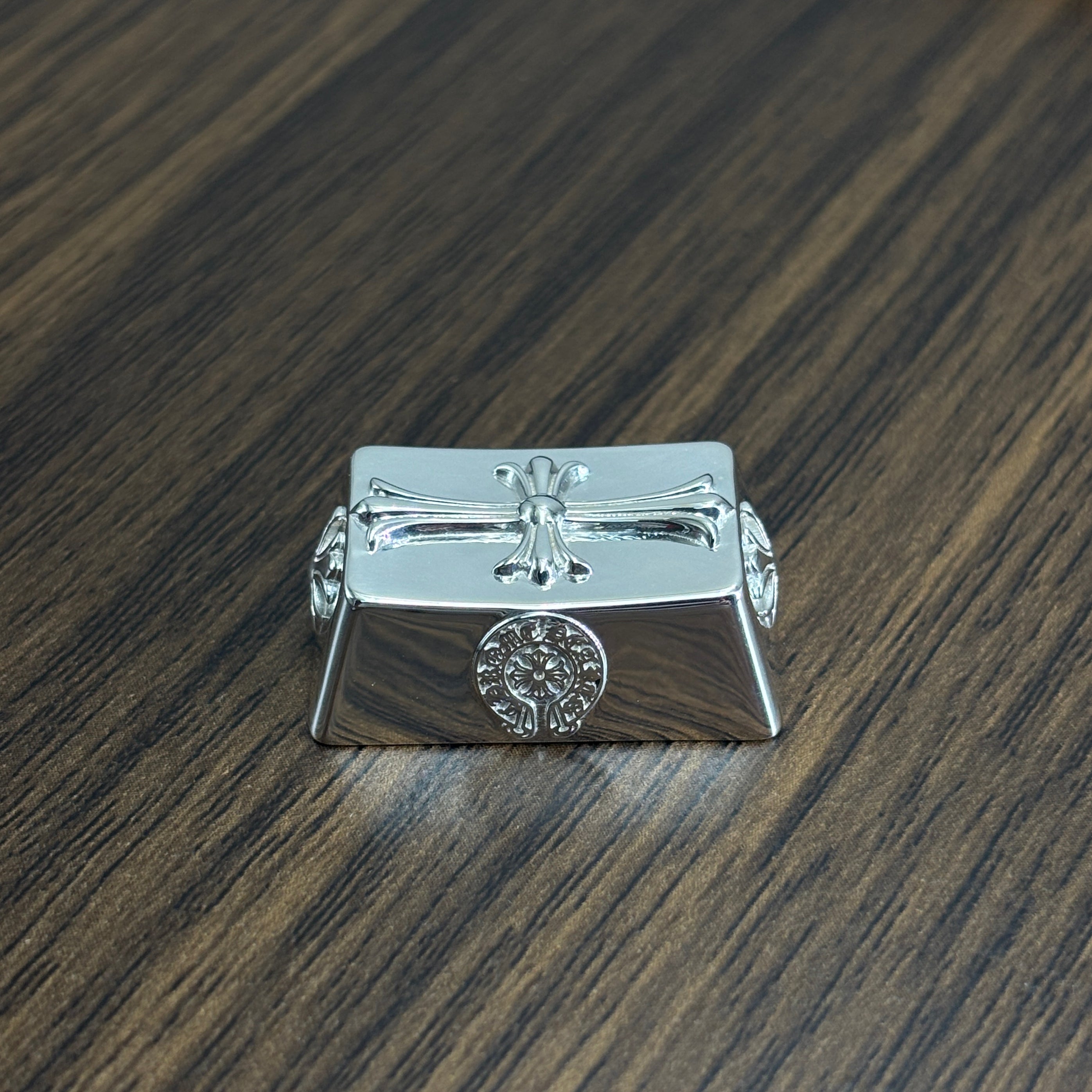 Chrome Hearts style, full keyboard key positions, 925 sterling silver custom trendy cultural keycaps, fashionable and personalized artistic decorative keycaps.