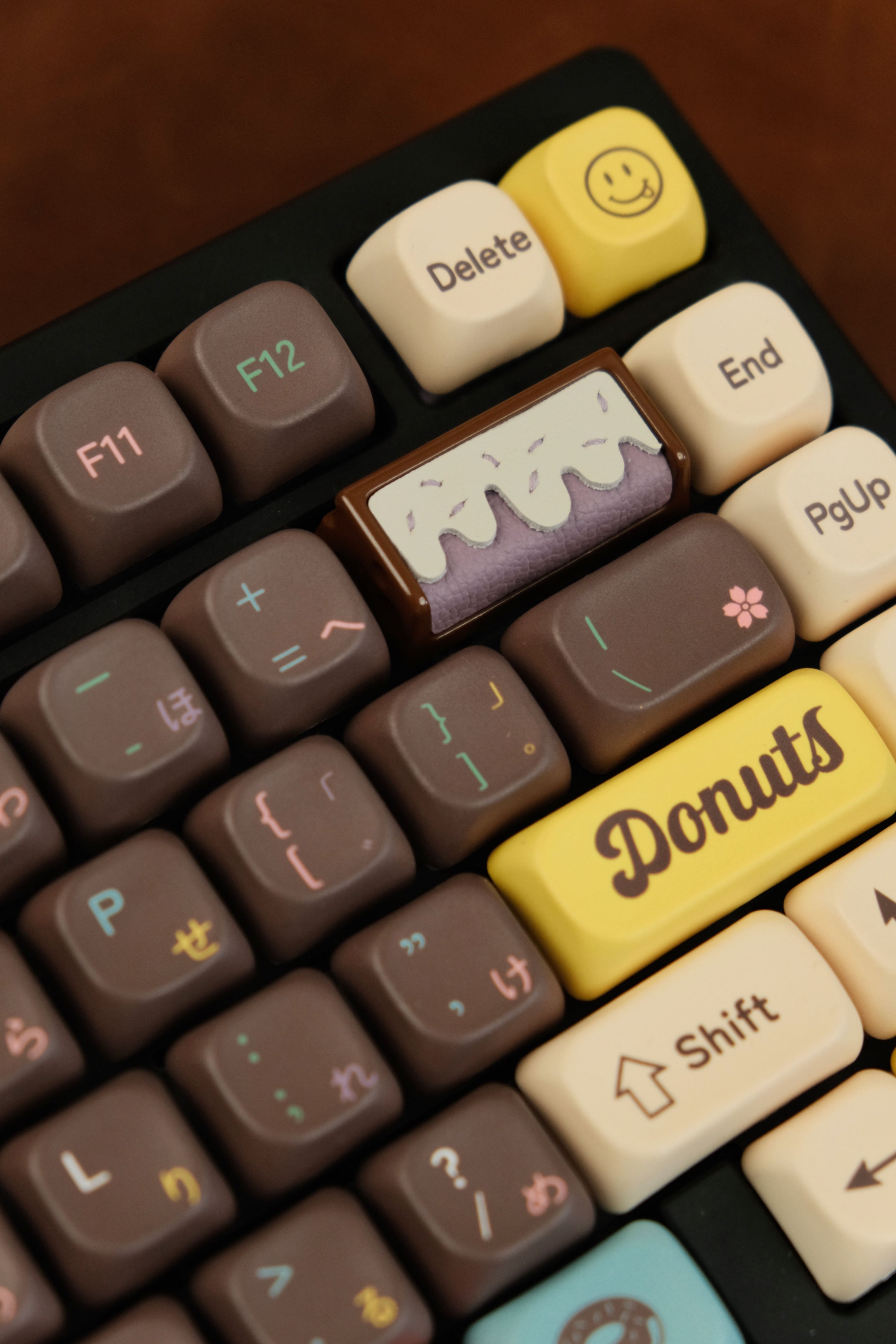 Delicious cake, 2U leather+resin personalized keycaps, mechanical keyboard decorative keycaps, food art creative keycaps