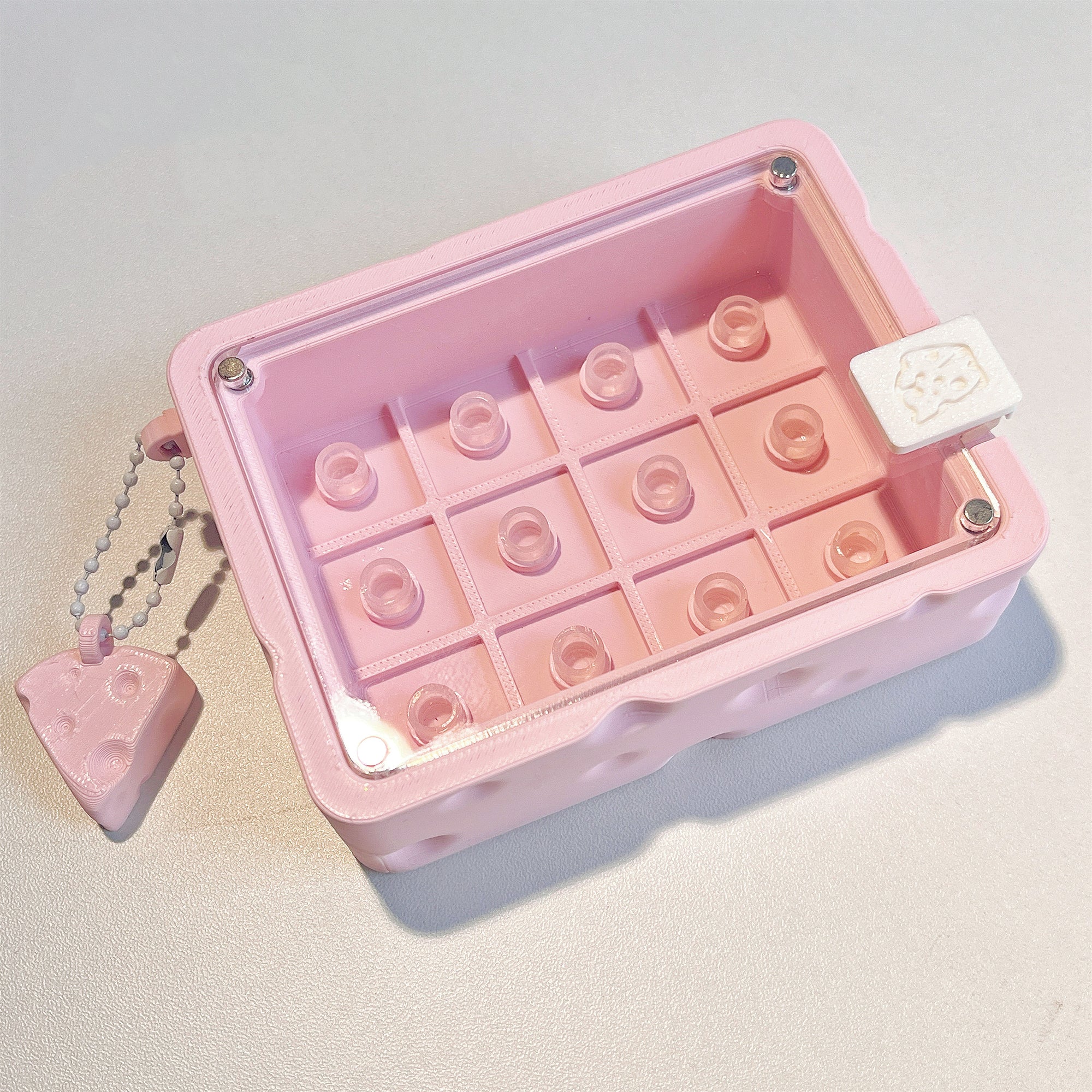 Cheese shaped 12 key personalized keycap box. (3D printing material)