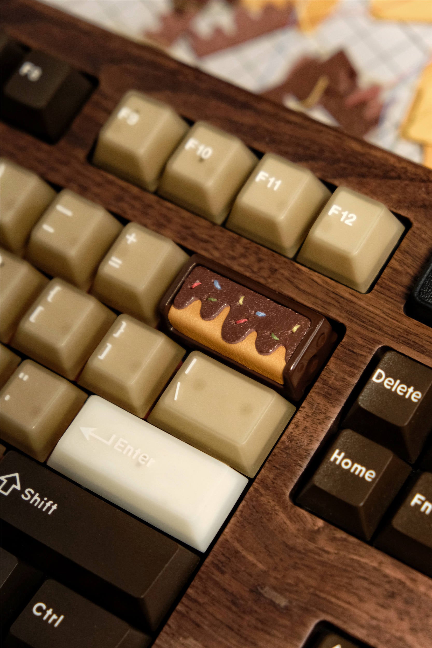 Delicious cake, 2U leather+resin personalized keycaps, mechanical keyboard decorative keycaps, food art creative keycaps