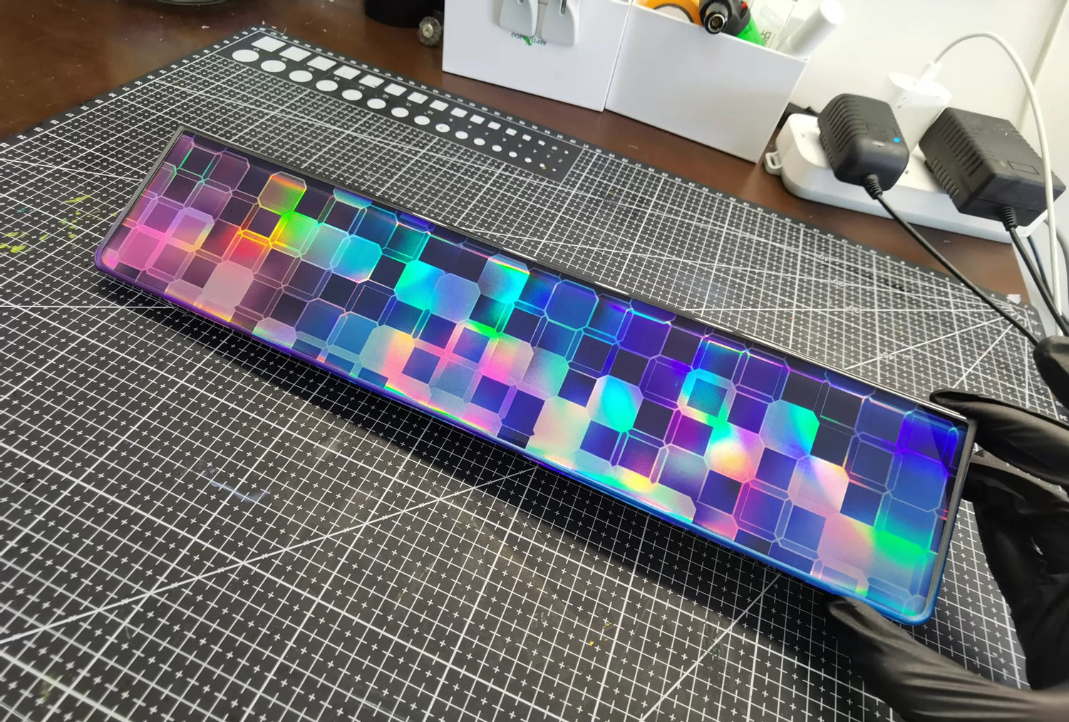 Encountering geometric dazzling laser themes, Keyboard holder, Handmade custom resin hand support, keyboard accessories