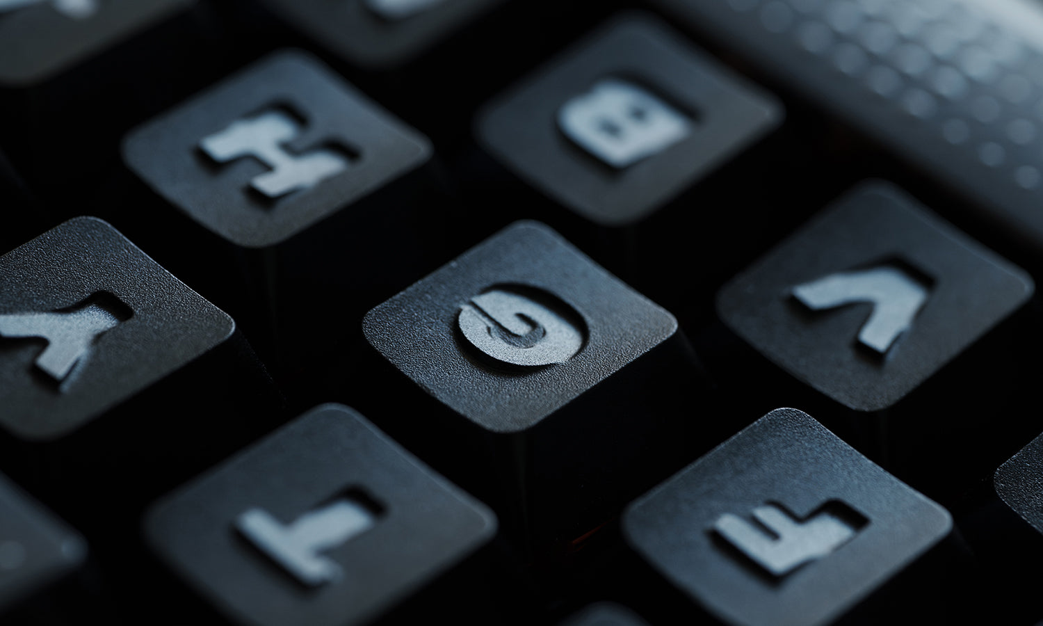 ROTOR mirror inspired aluminum alloy letter keycap set with 27 CNC machined anodized customized personalized keycap letter sets