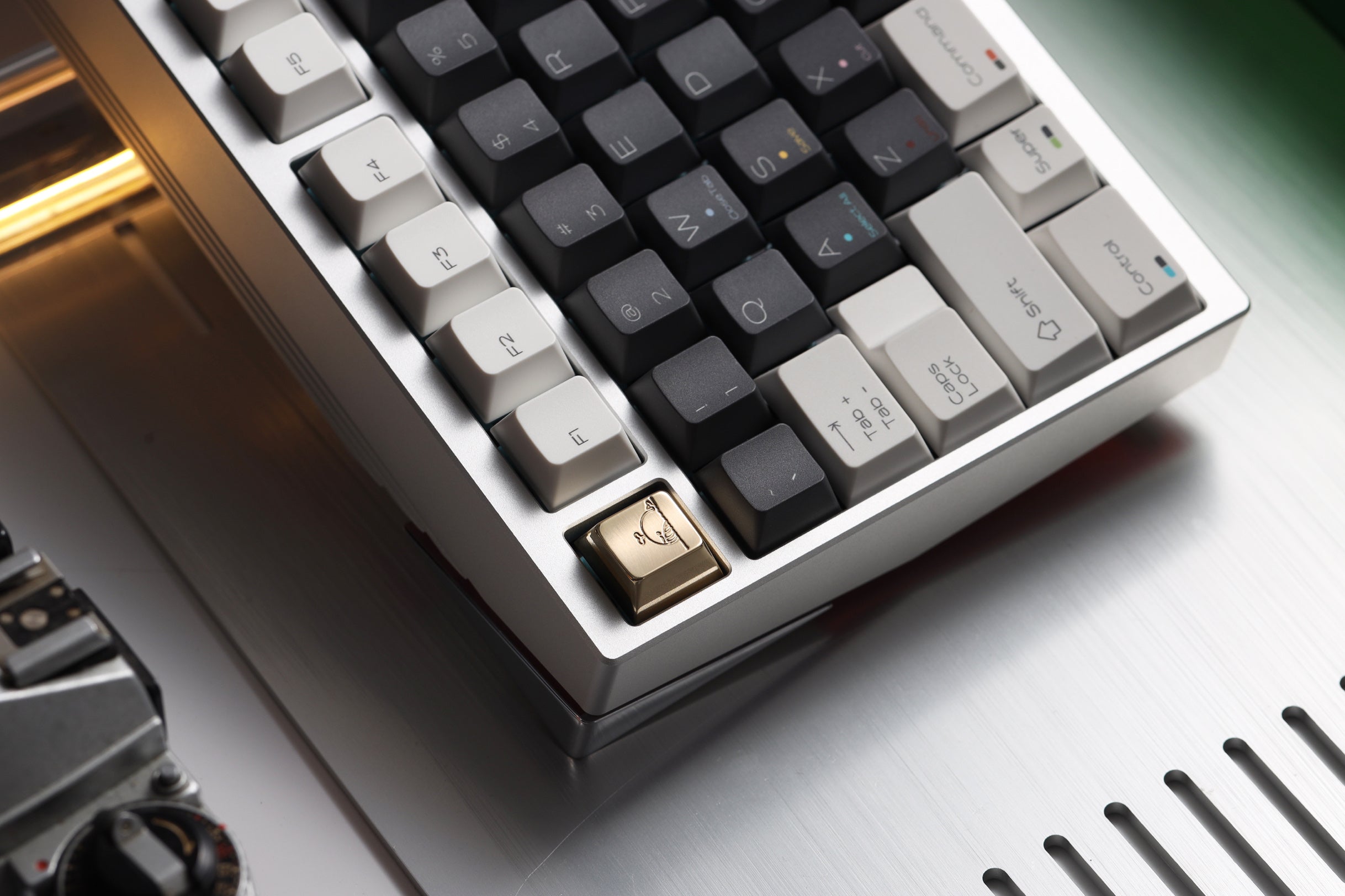 Whale minimalist design, metal carved personalized keycaps, creative decorative keycaps