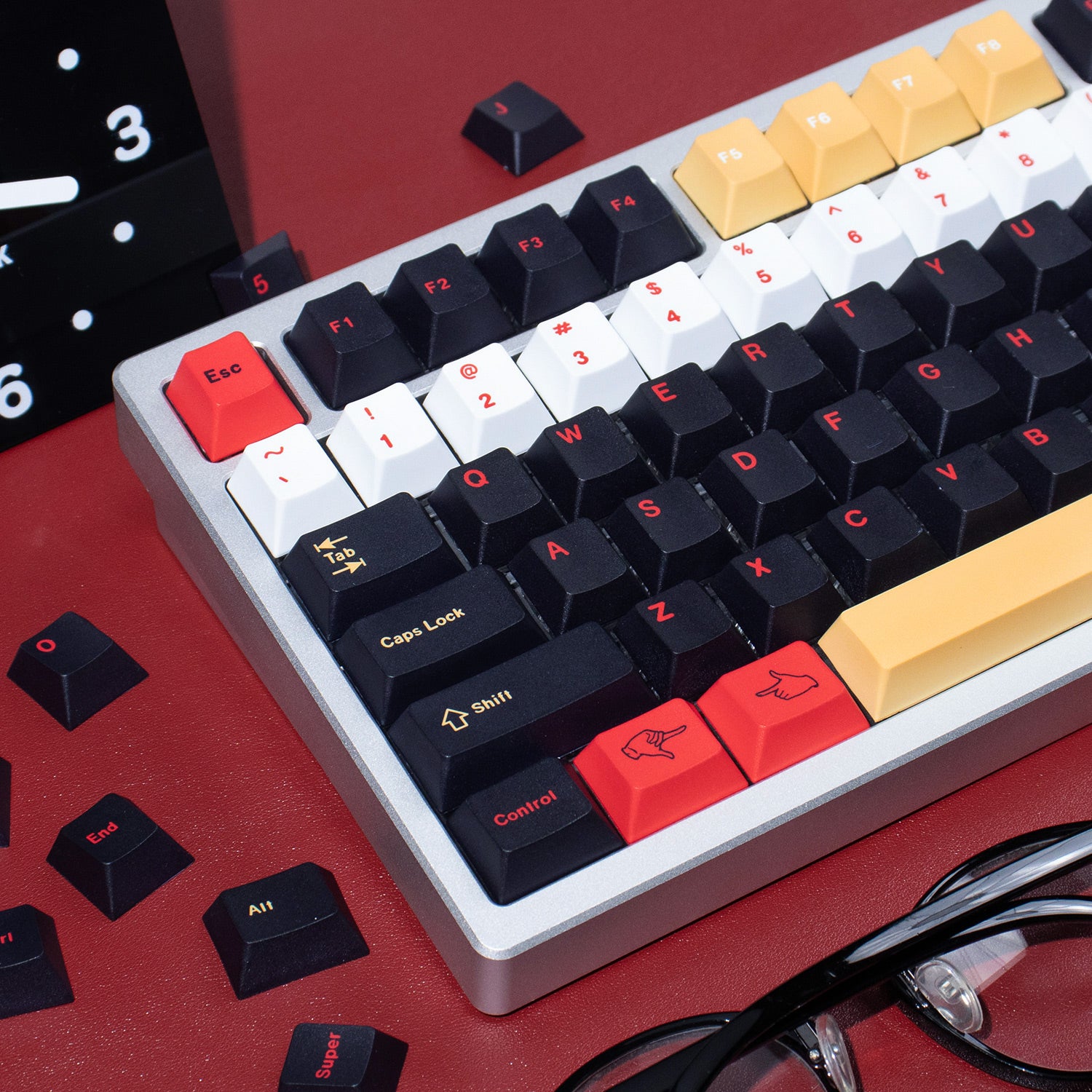 Chainsaw Man, Dominate Demon Small Full Set Side Carving Original Factory Transparent Original Factory Height Keycap Set