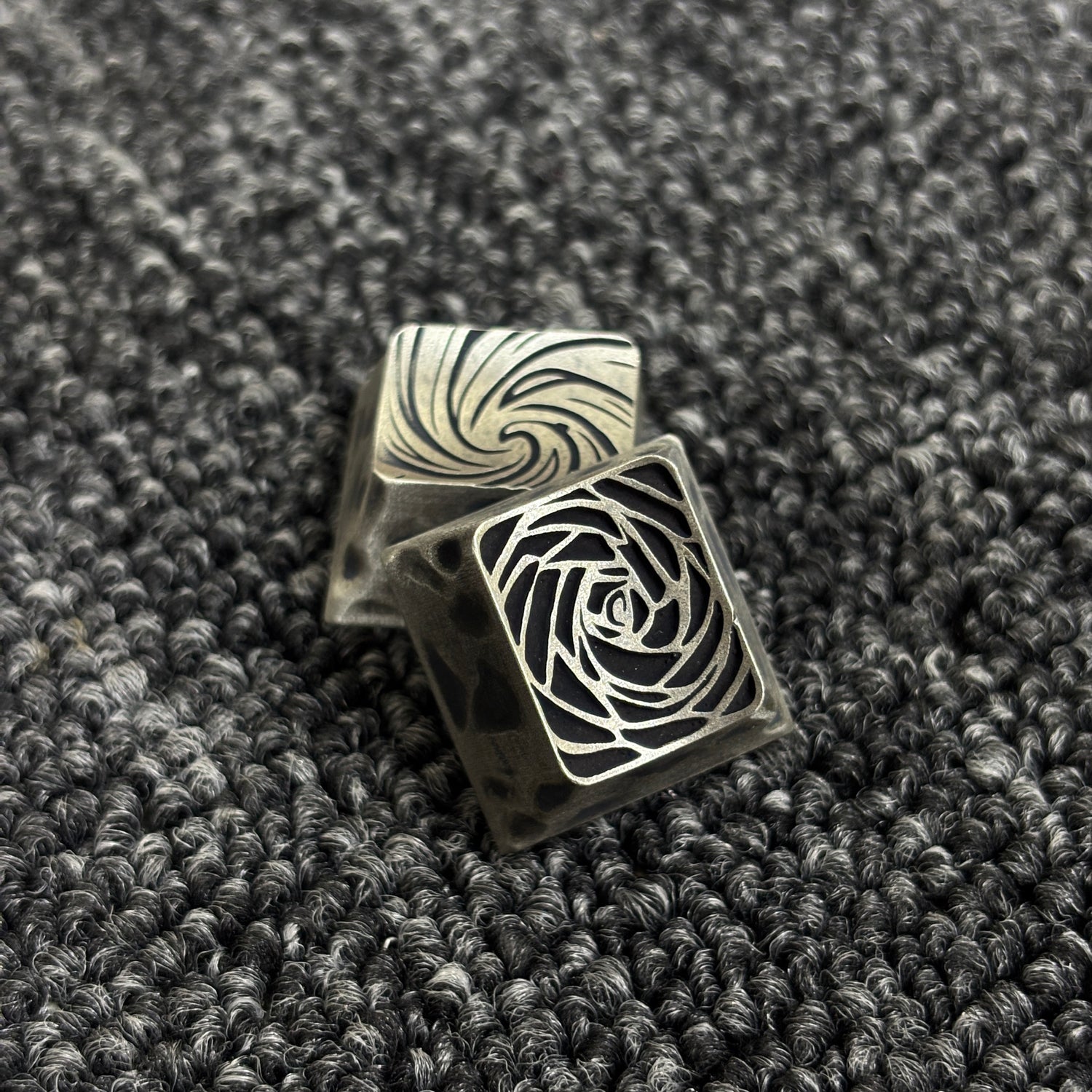 Original Pure Copper Retro Meteorite Vortex Rose Keycap Metal Personalized Decorative Art Keycap